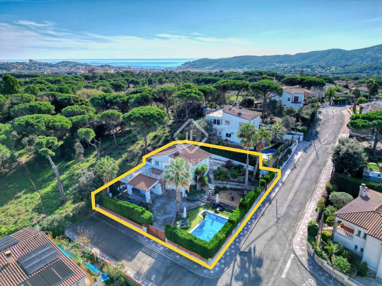 3 bedroom Villa for sale in Sant Feliu de Guixols with pool garage - € 545,000 (Ref: 9394035)