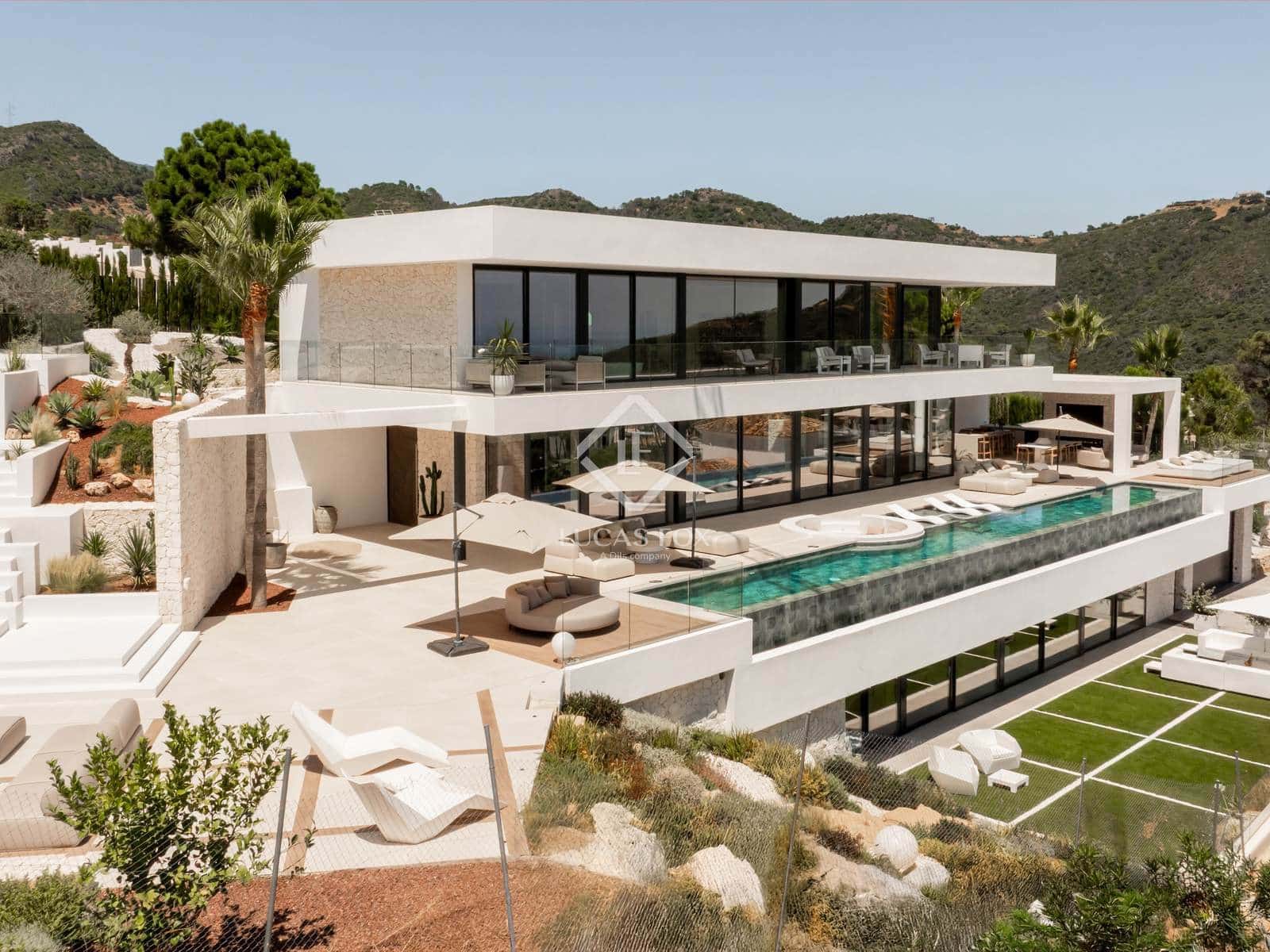 Chalet de 4 habitaciones en Benahavís en venta con piscina garaje - 7.995.000 € (Ref: 9394244)