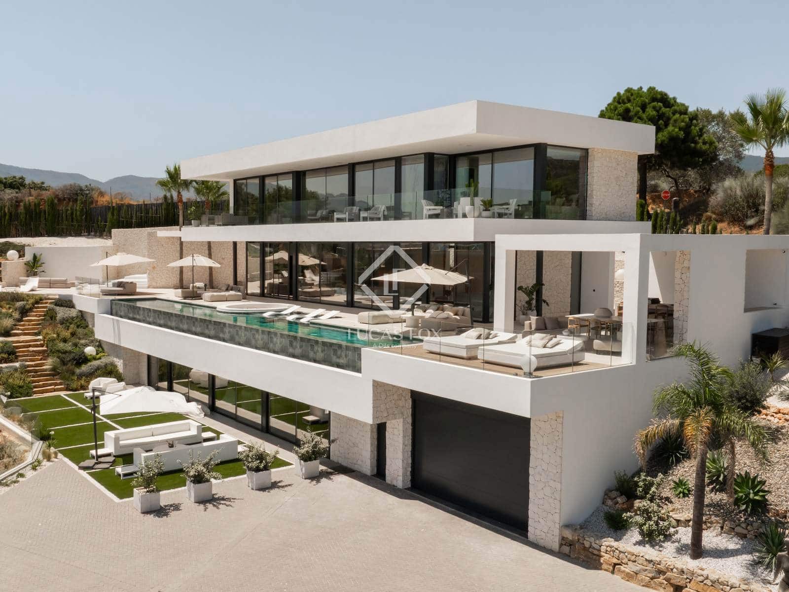 Chalet de 4 habitaciones en Benahavís en venta con piscina garaje - 7.995.000 € (Ref: 9394244)