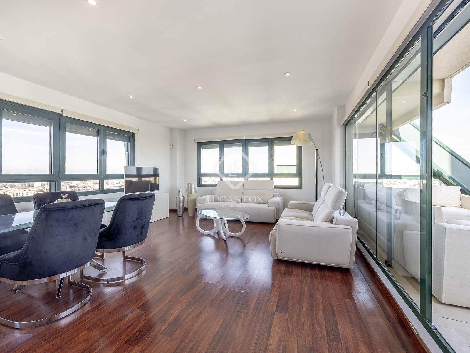 2 sypialnia Penthouse na sprzedaż w Miasto Walencja z basenem garażem - 895 000 € (Ref: 9394245)