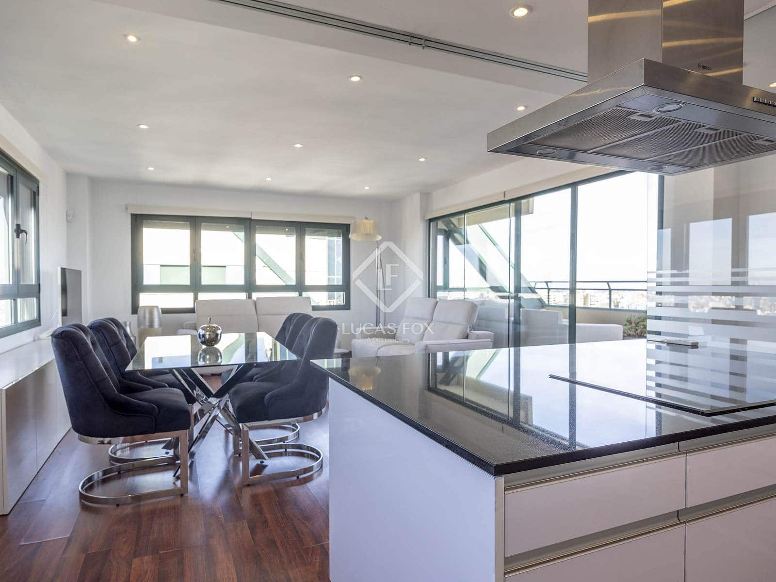 2 sypialnia Penthouse na sprzedaż w Miasto Walencja z basenem garażem - 895 000 € (Ref: 9394245)