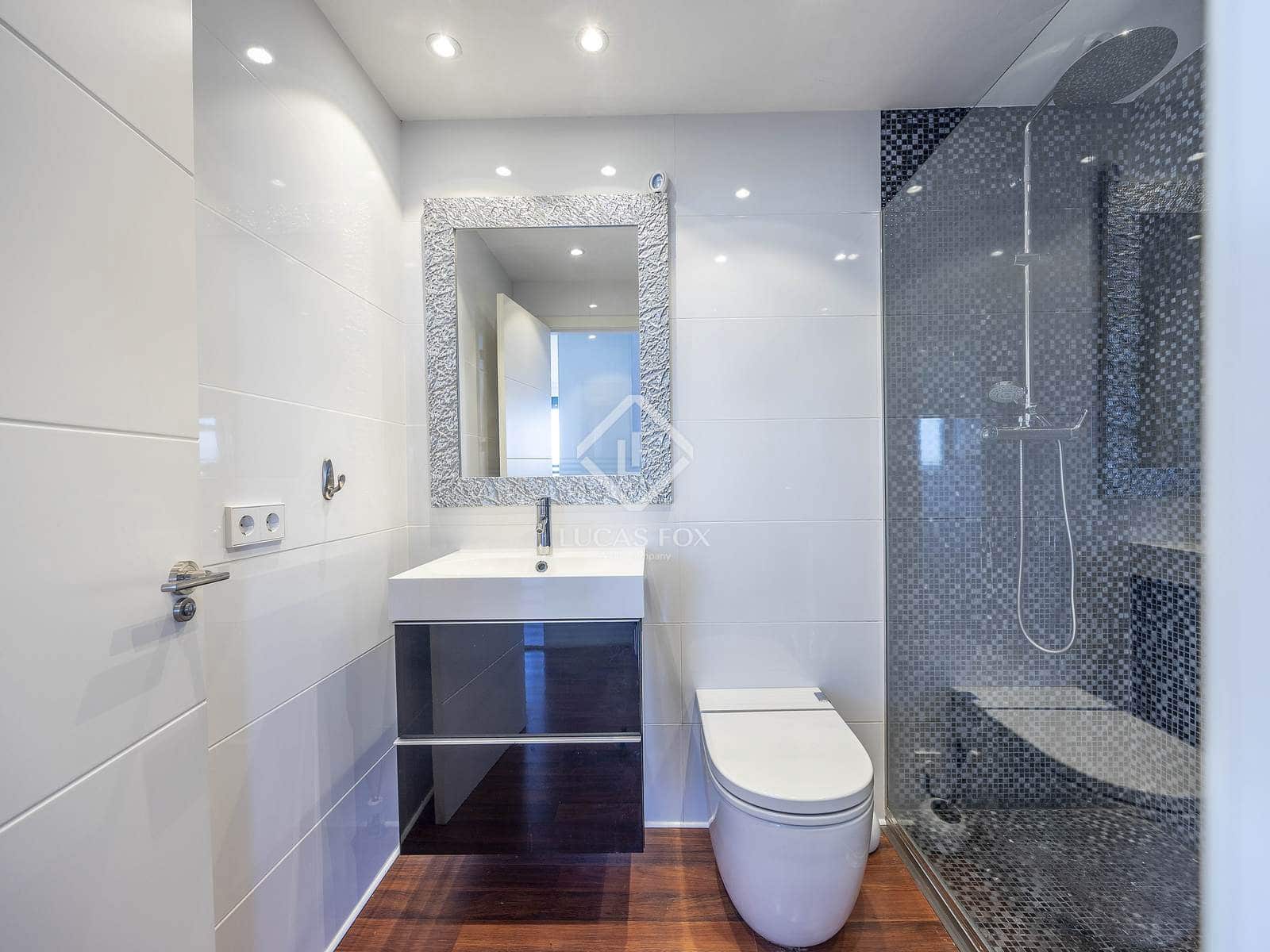 2 sypialnia Penthouse na sprzedaż w Miasto Walencja z basenem garażem - 895 000 € (Ref: 9394245)