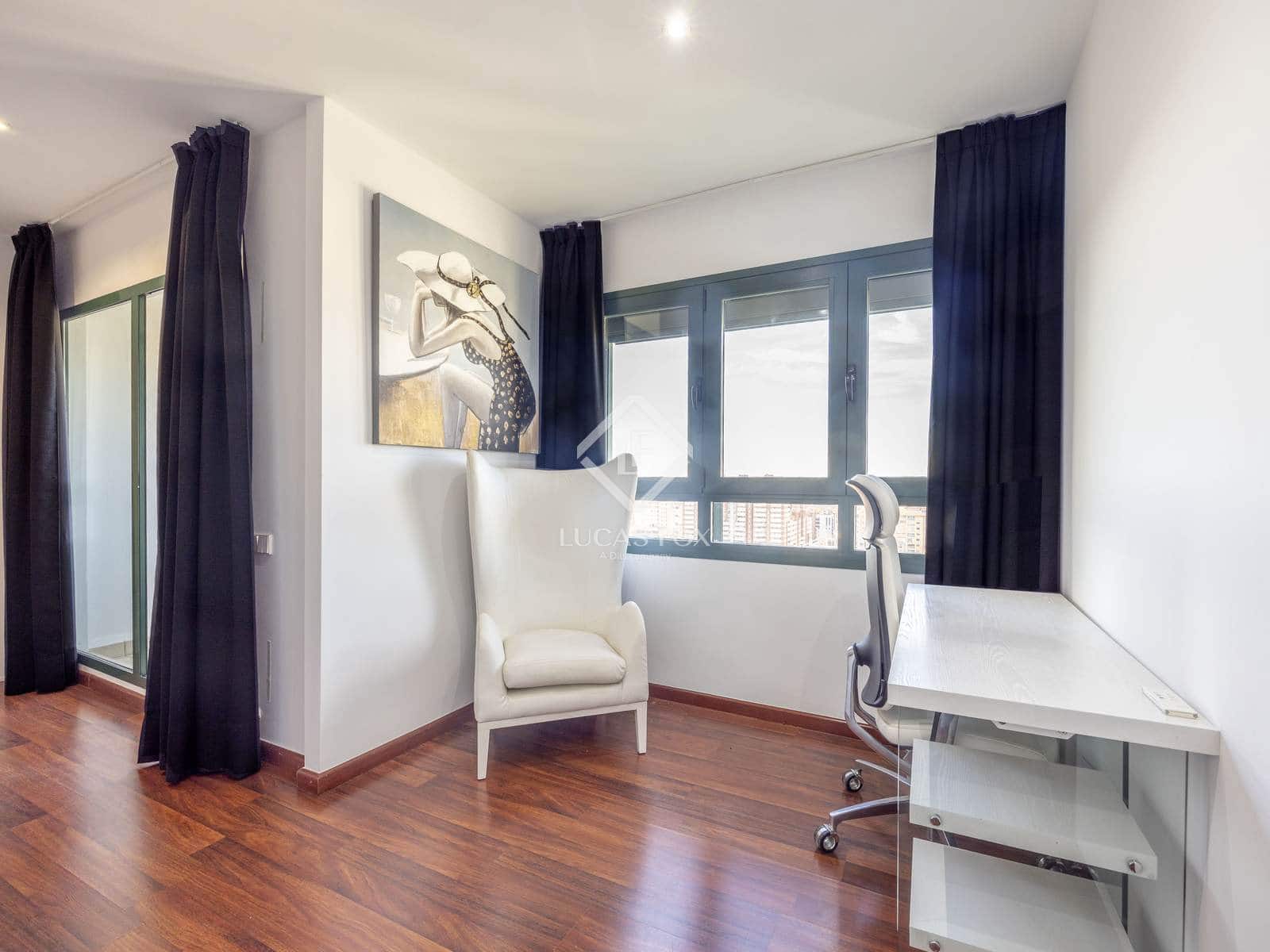 2 sypialnia Penthouse na sprzedaż w Miasto Walencja z basenem garażem - 895 000 € (Ref: 9394245)