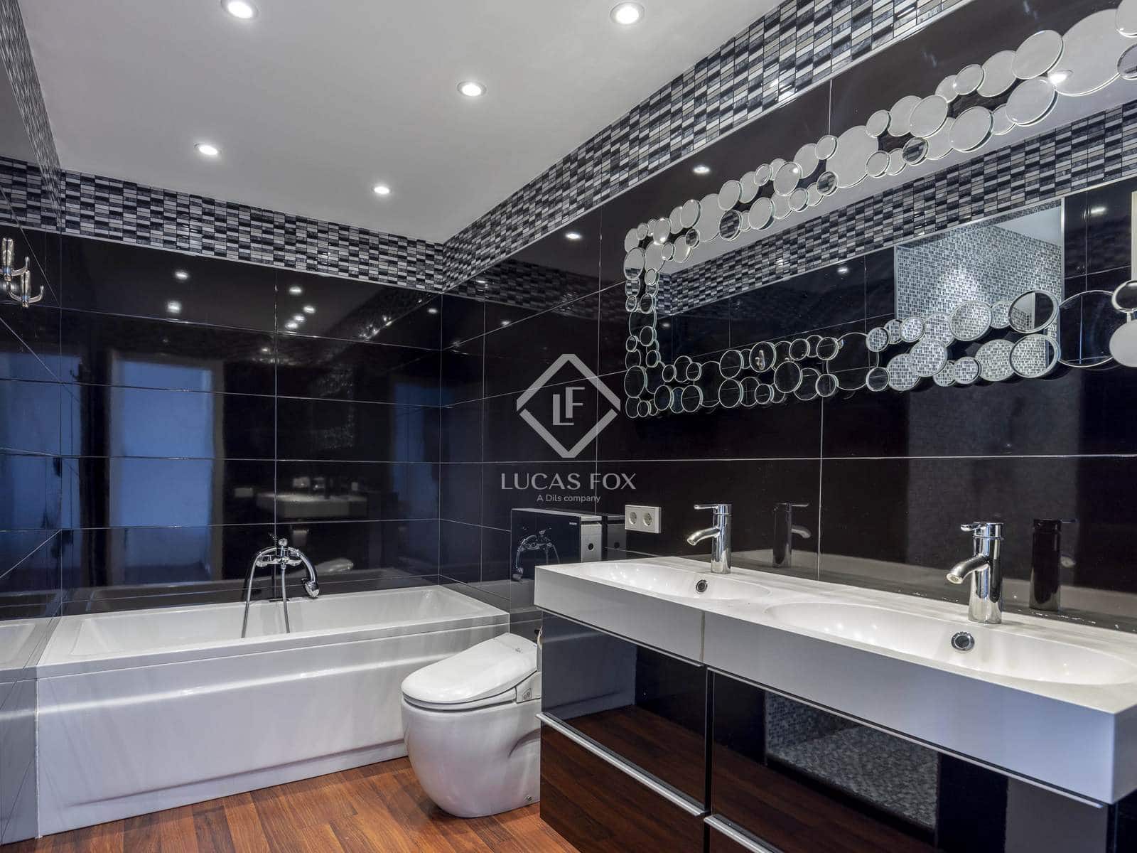 2 sypialnia Penthouse na sprzedaż w Miasto Walencja z basenem garażem - 895 000 € (Ref: 9394245)