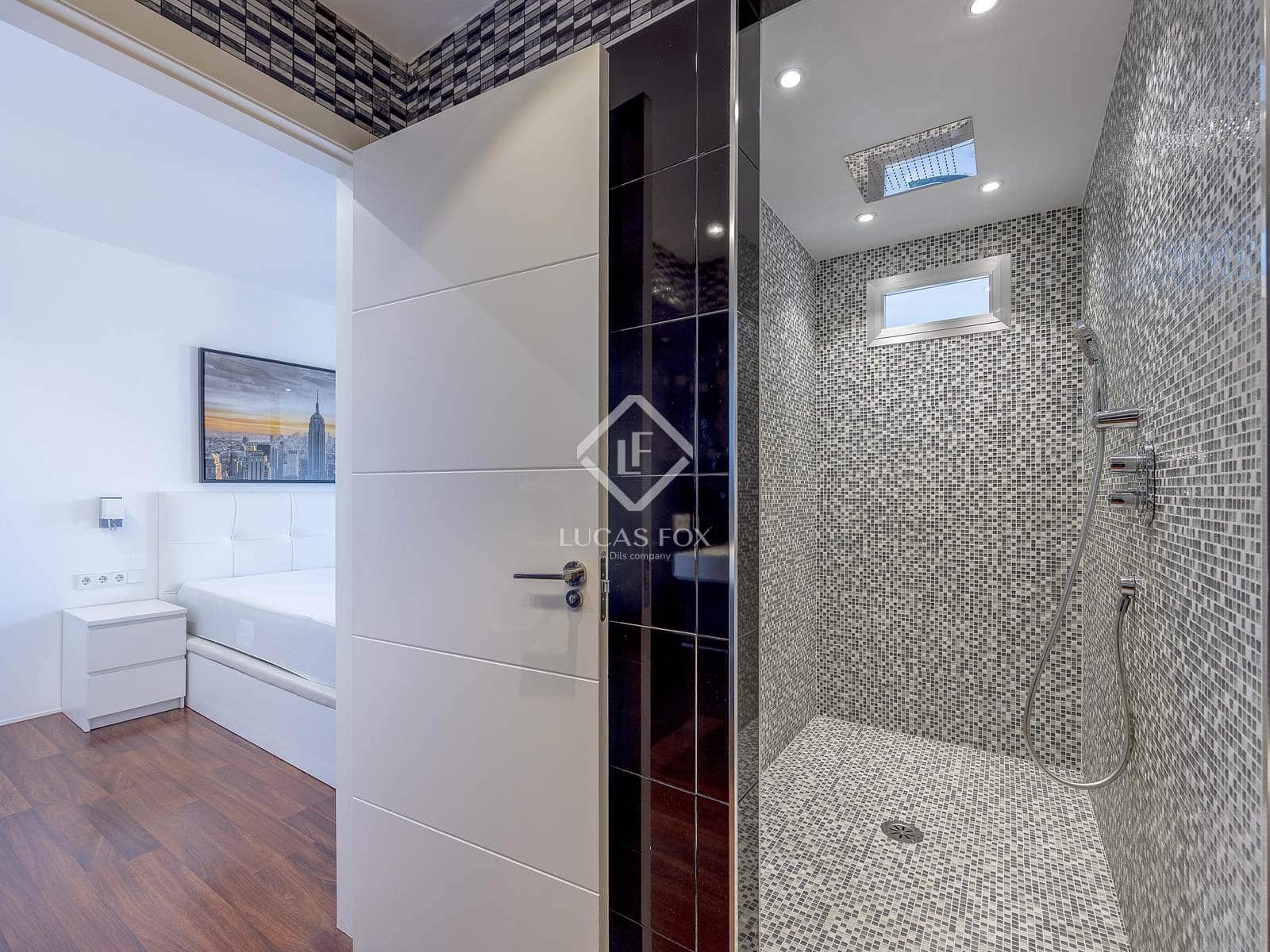 2 sypialnia Penthouse na sprzedaż w Miasto Walencja z basenem garażem - 895 000 € (Ref: 9394245)