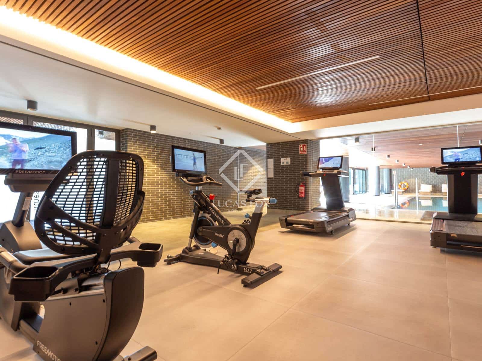 1 quarto Apartamento para venda em Esplugues de Llobregat com piscina garagem - 595 000 € (Ref: 9394246)