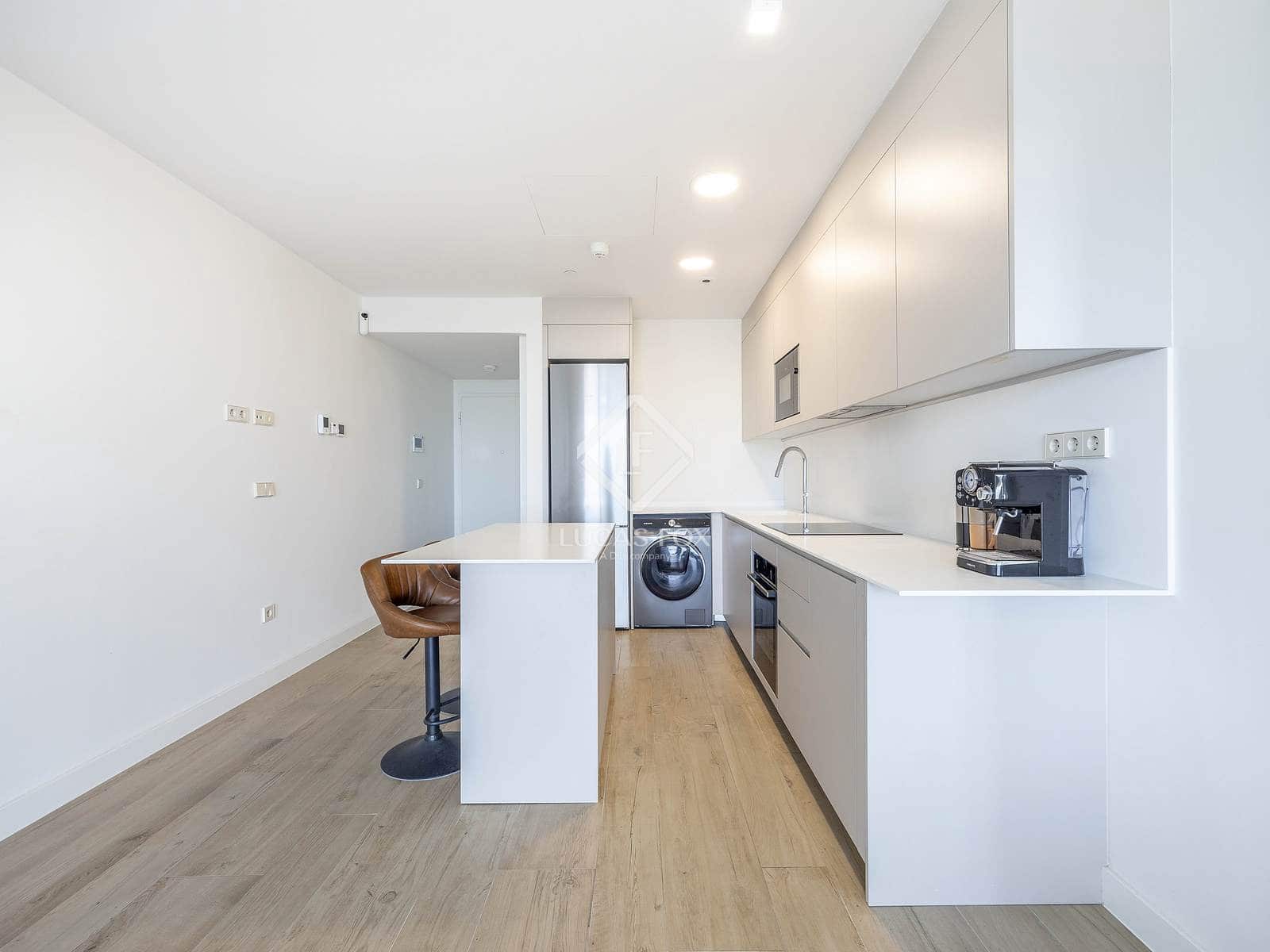 1 bedroom Apartment for sale in Valencia city with pool garage - € 430,000 (Ref: 9394398)