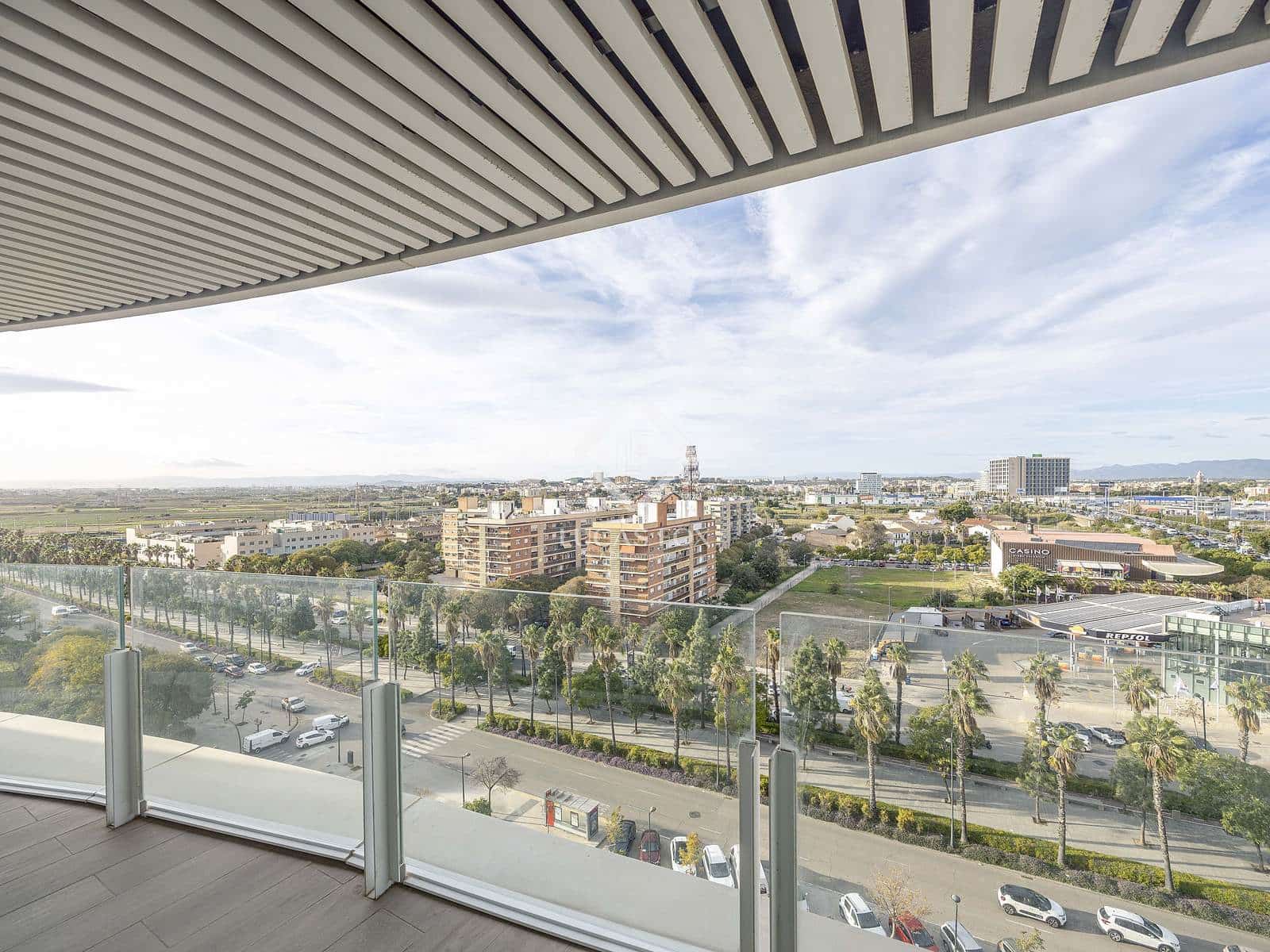 1 bedroom Apartment for sale in Valencia city with pool garage - € 430,000 (Ref: 9394398)