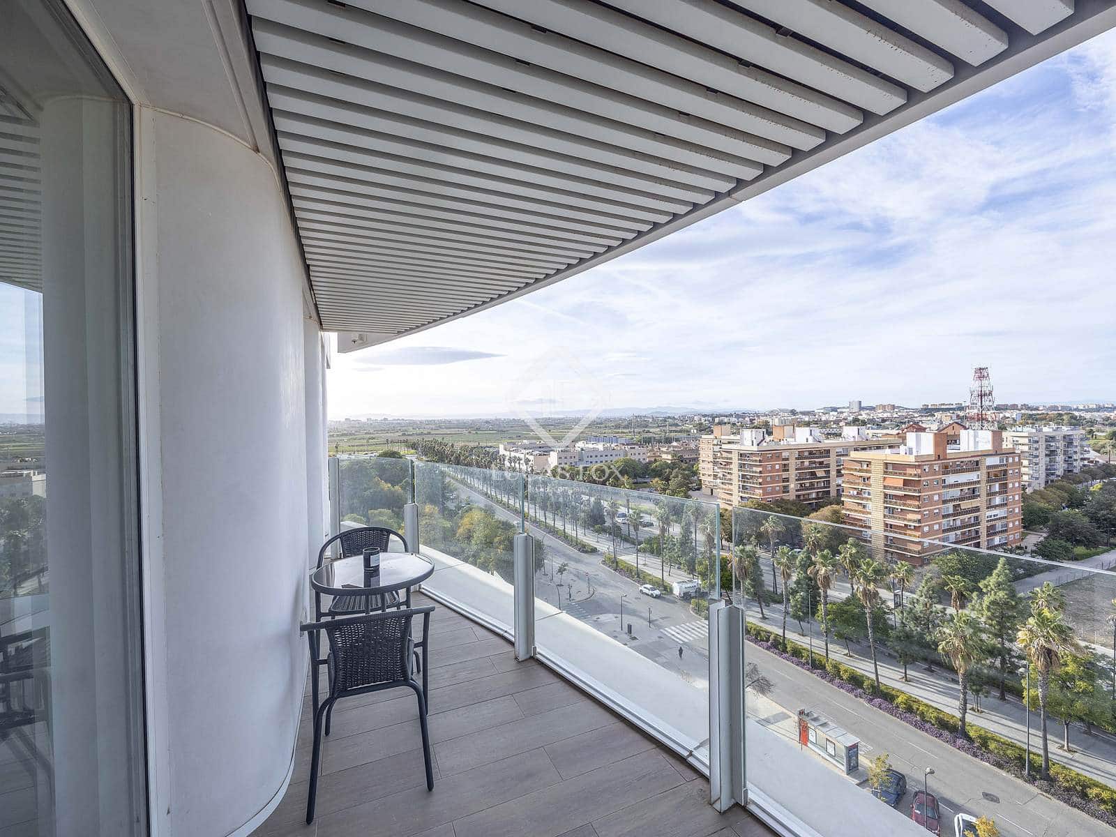1 bedroom Apartment for sale in Valencia city with pool garage - € 430,000 (Ref: 9394398)