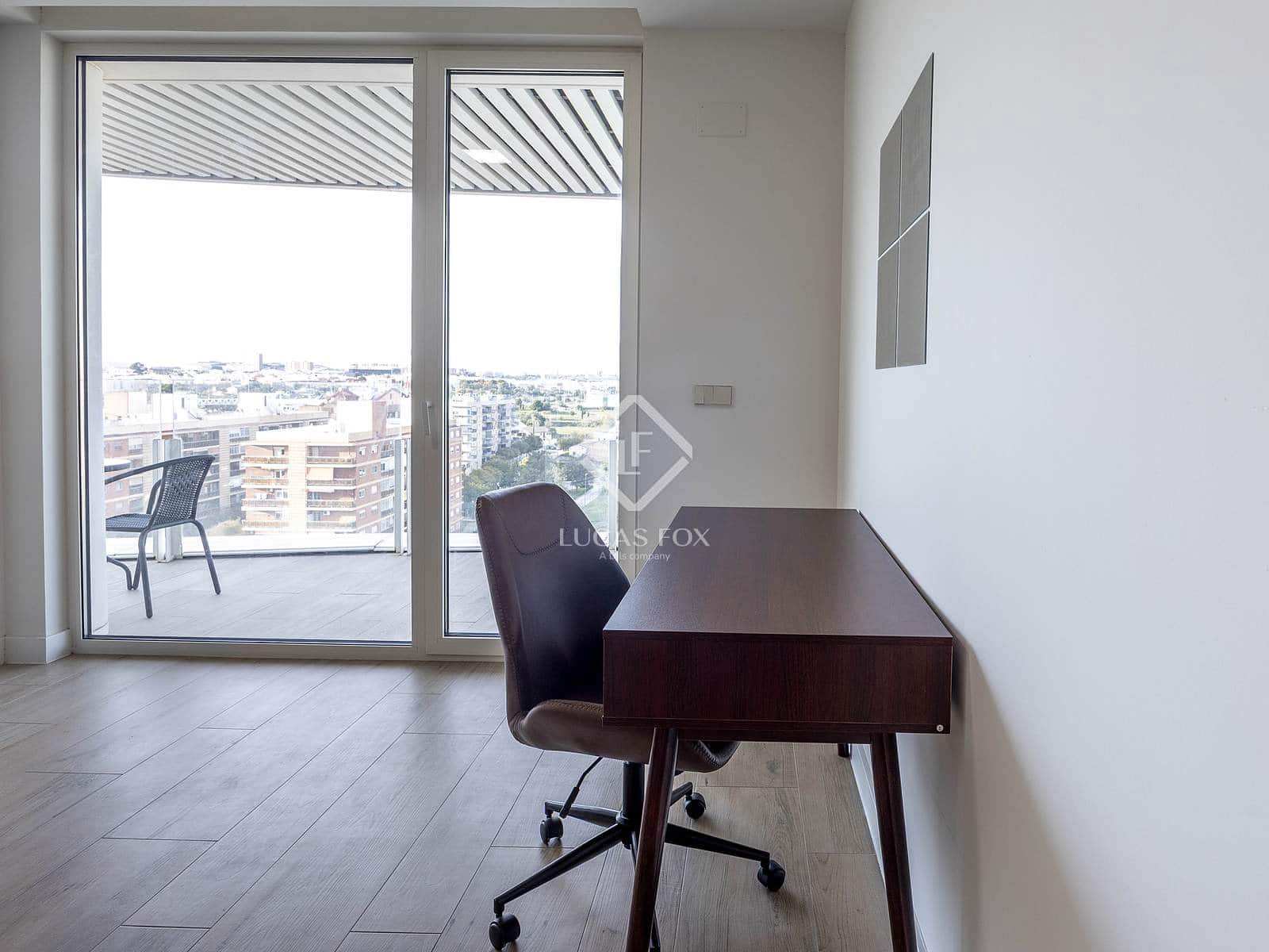 1 bedroom Apartment for sale in Valencia city with pool garage - € 430,000 (Ref: 9394398)