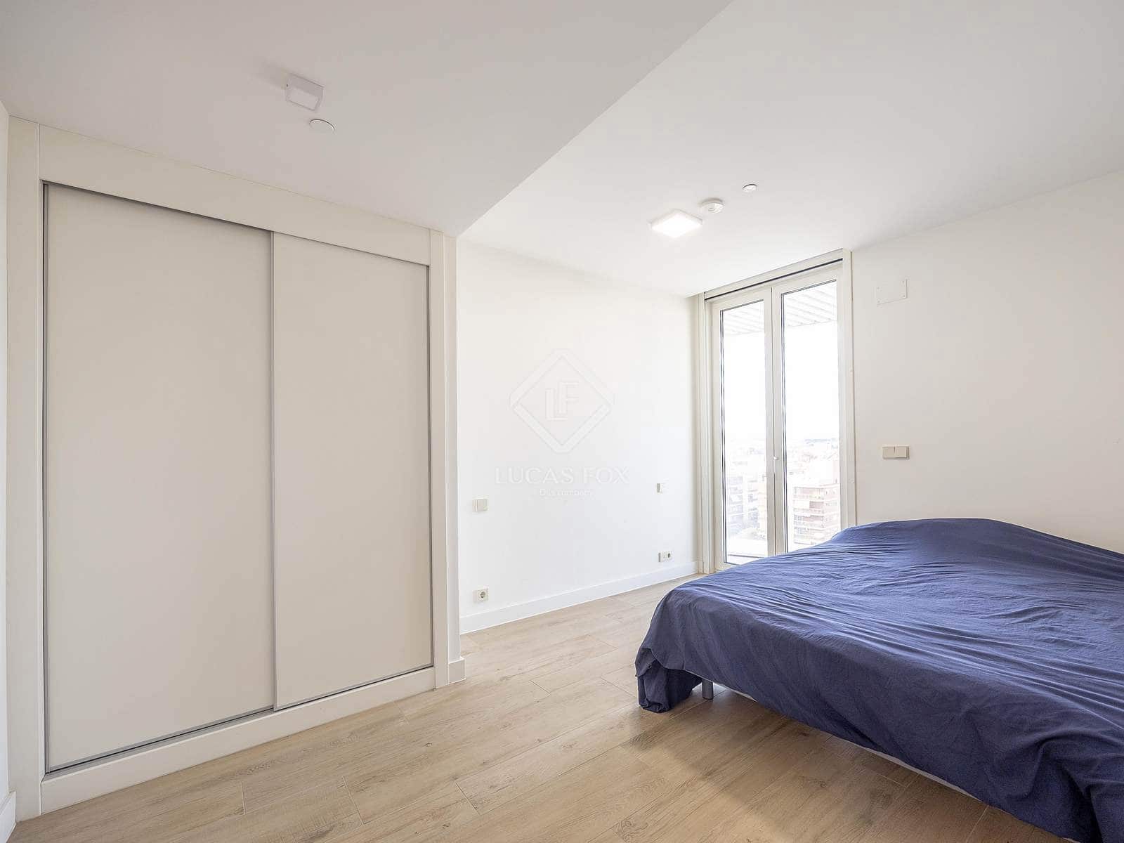 1 bedroom Apartment for sale in Valencia city with pool garage - € 430,000 (Ref: 9394398)