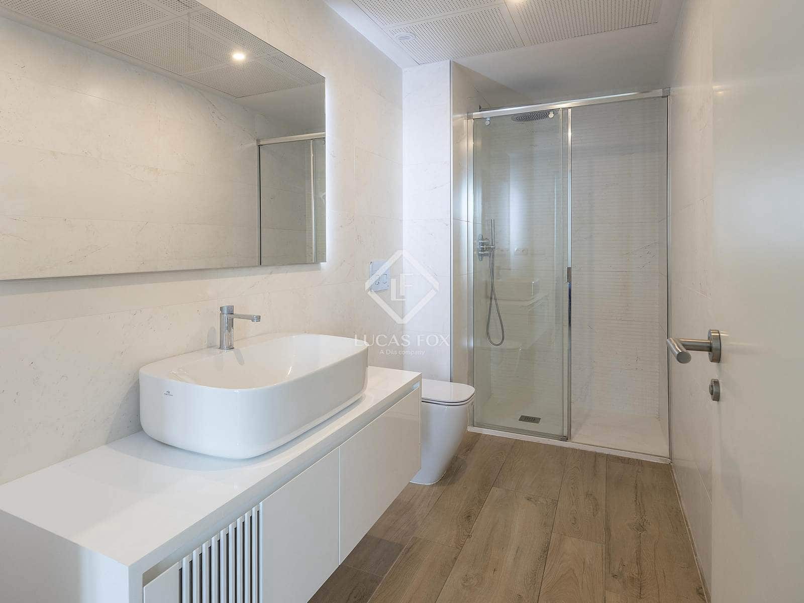 1 bedroom Apartment for sale in Valencia city with pool garage - € 430,000 (Ref: 9394398)