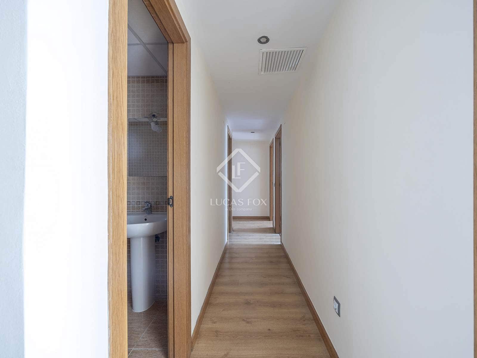 3 makuuhuone Huoneisto vuokrattavana paikassa Valencia kaupunki - 1 500 € (Ref: 9394399)