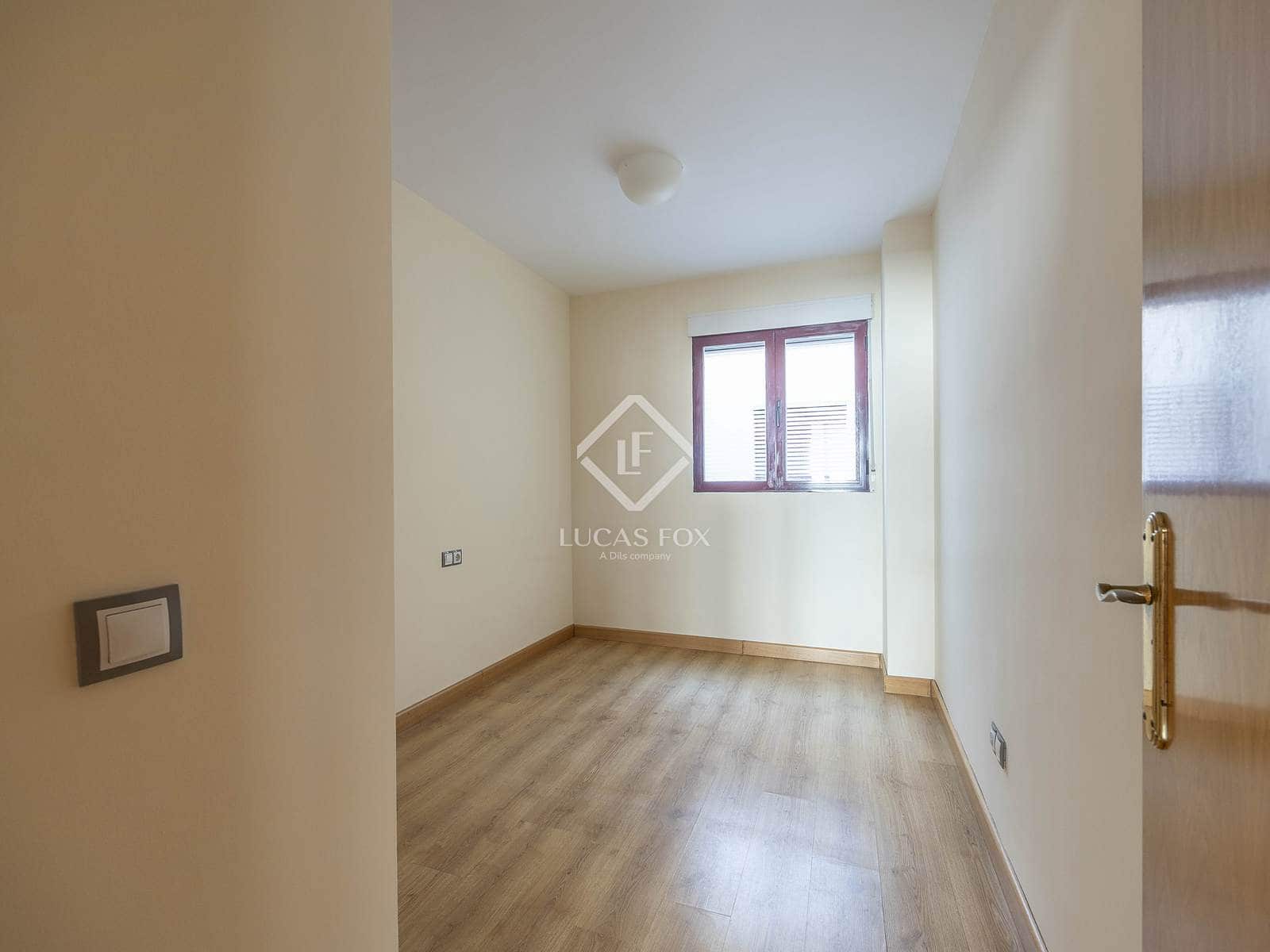 3 makuuhuone Huoneisto vuokrattavana paikassa Valencia kaupunki - 1 500 € (Ref: 9394399)