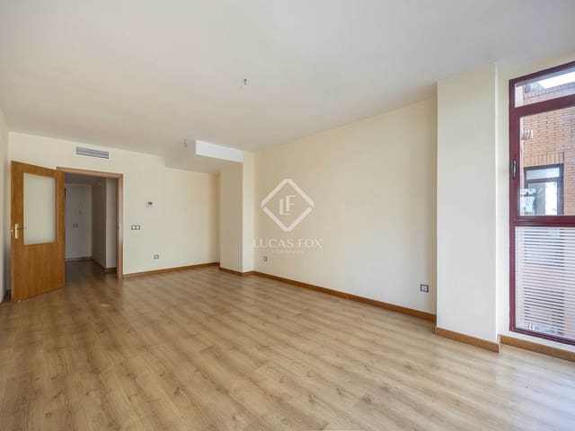 3 soverom Leilighet til leie i Valencia by - € 1 500 (Ref: 9394399)