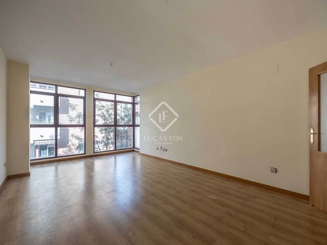 3 soverom Leilighet til leie i Valencia by - € 1 500 (Ref: 9394399)