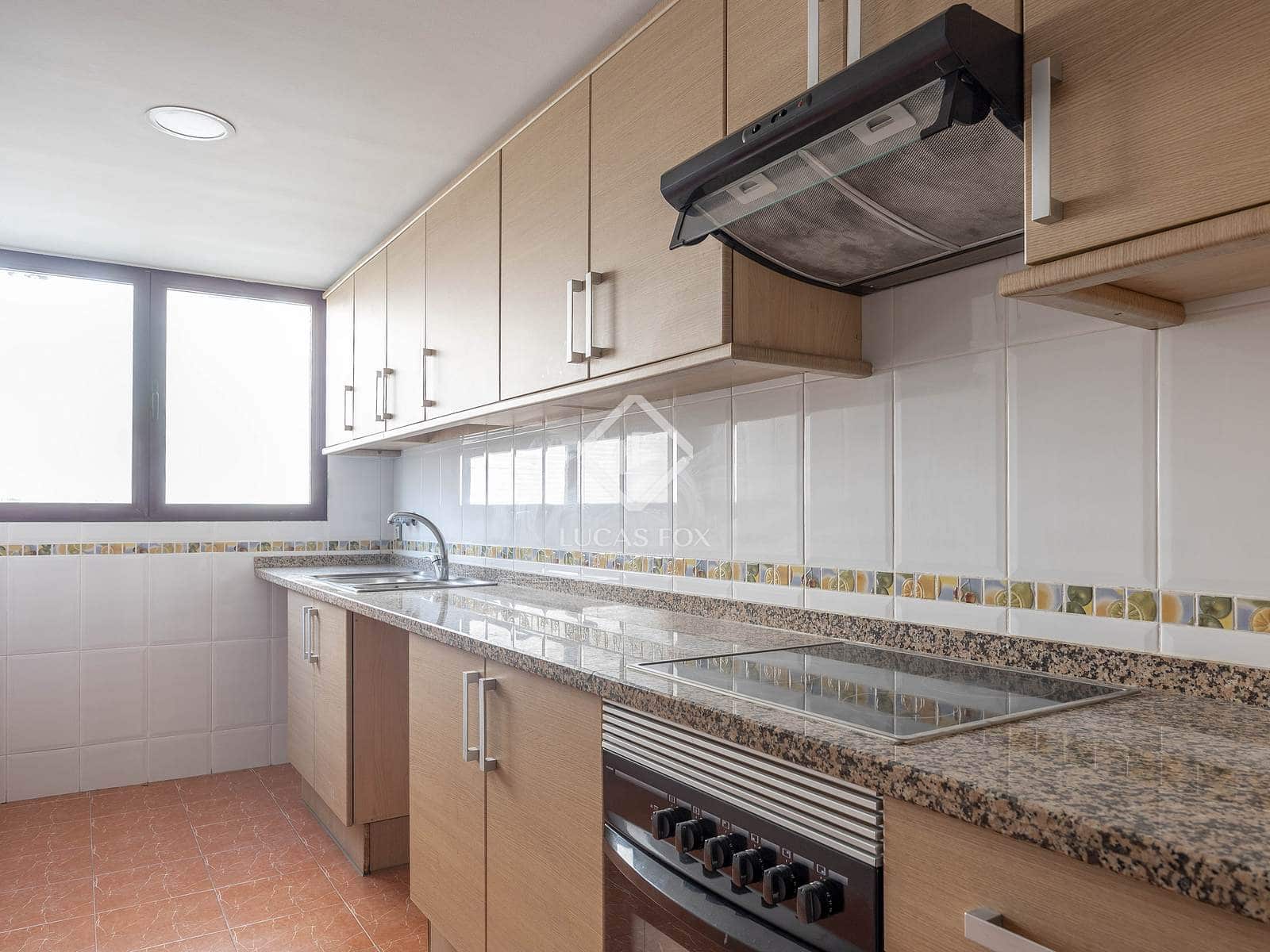 3 makuuhuone Huoneisto vuokrattavana paikassa Valencia kaupunki - 1 500 € (Ref: 9394399)