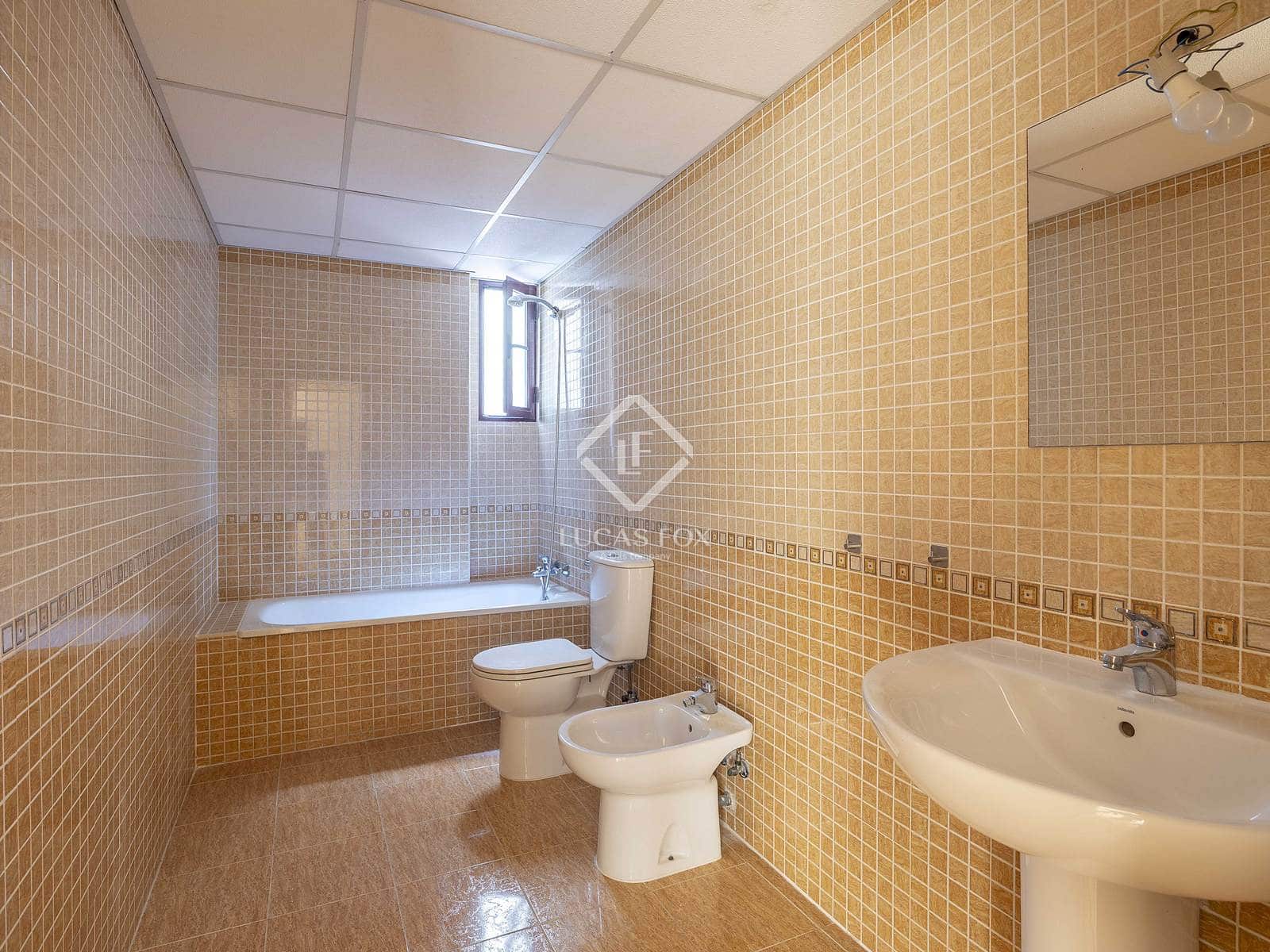 3 makuuhuone Huoneisto vuokrattavana paikassa Valencia kaupunki - 1 500 € (Ref: 9394399)