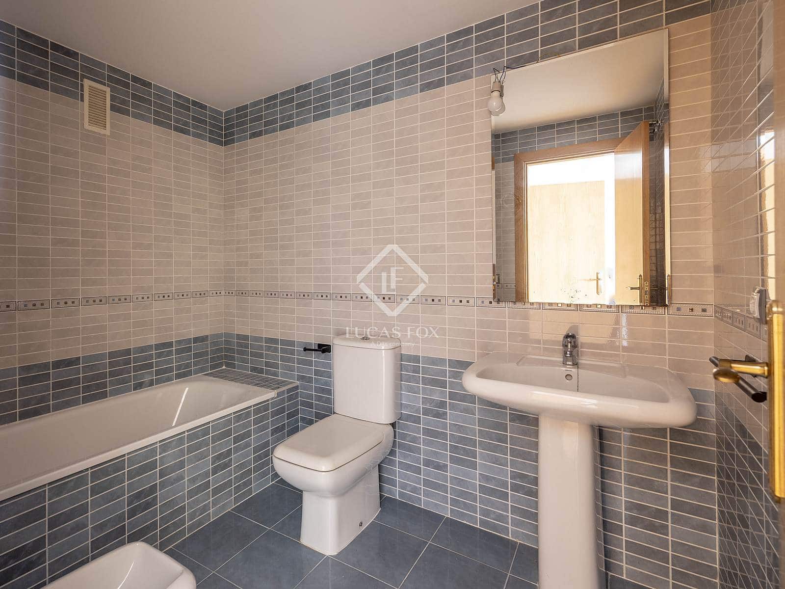 3 makuuhuone Huoneisto vuokrattavana paikassa Valencia kaupunki - 1 500 € (Ref: 9394399)