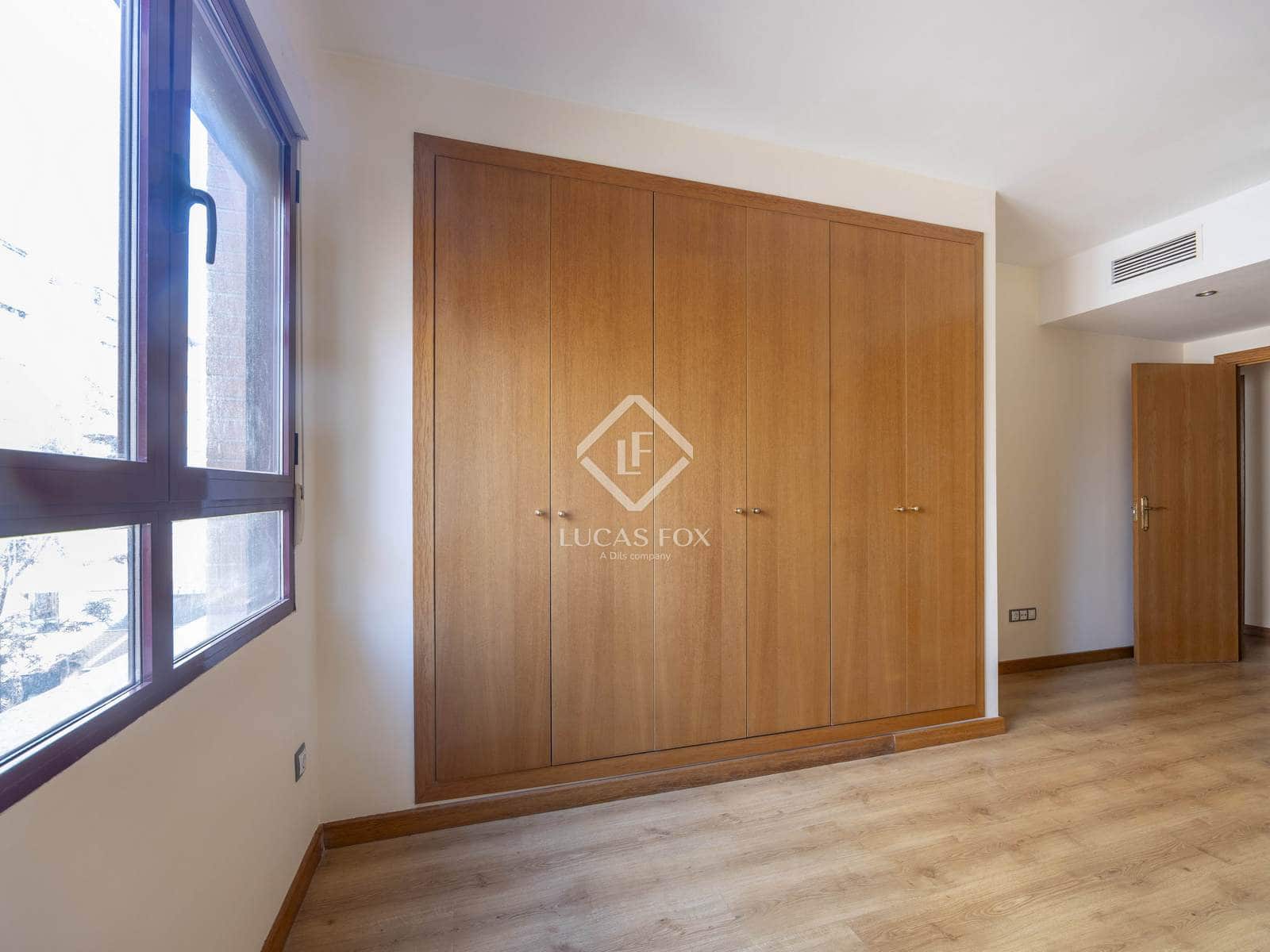 3 makuuhuone Huoneisto vuokrattavana paikassa Valencia kaupunki - 1 500 € (Ref: 9394399)