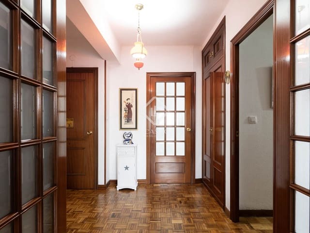 4 slaapkamer Appartement te koop in Vigo met garage - € 295.000 (Ref: 9394400)