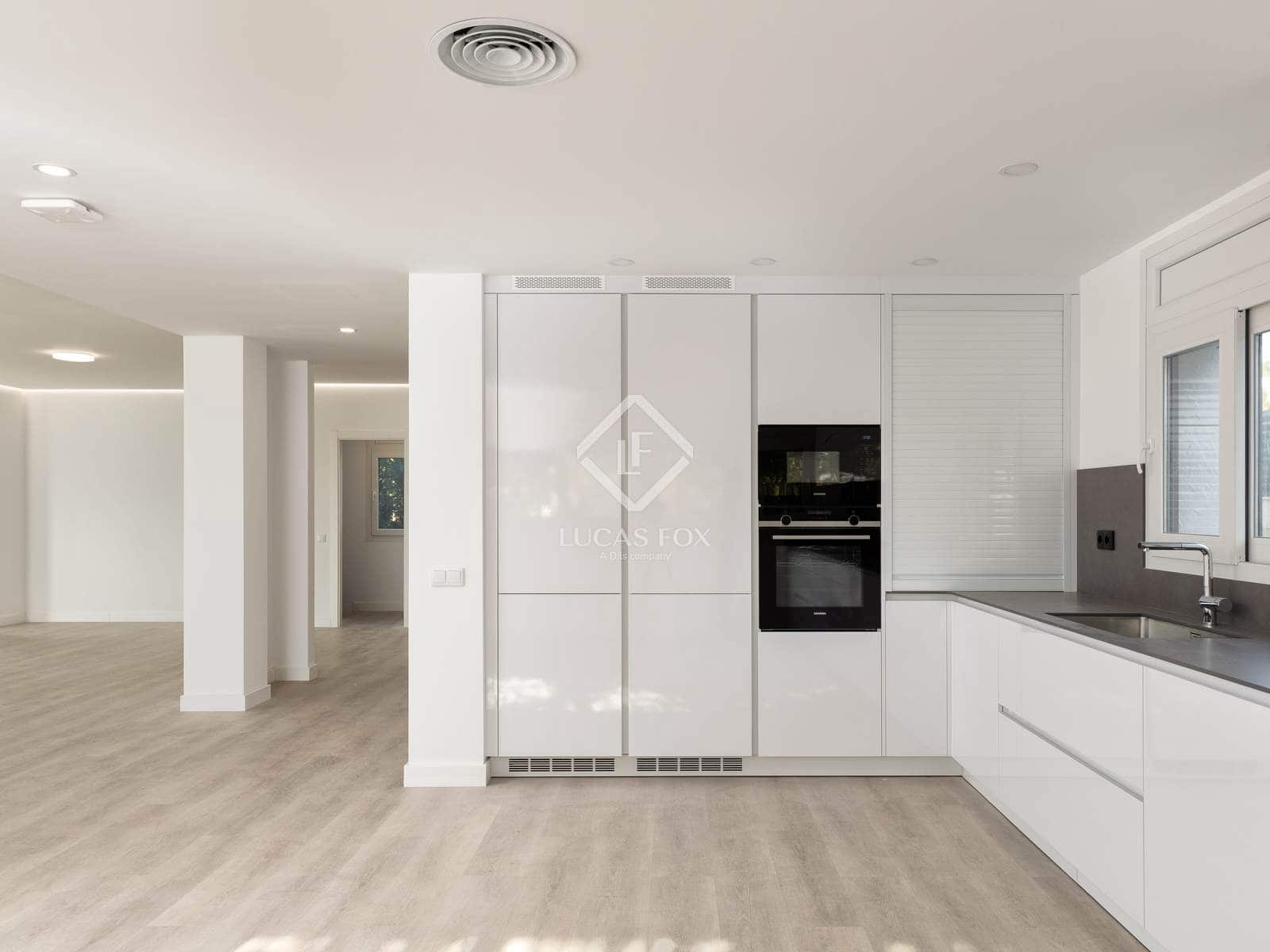 5 bedroom Villa for sale in Palamos with pool garage - € 1,850,000 (Ref: 9395284)