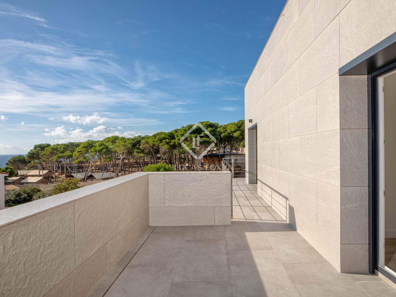 5 bedroom Villa for sale in Palamos with pool garage - € 1,850,000 (Ref: 9395284)