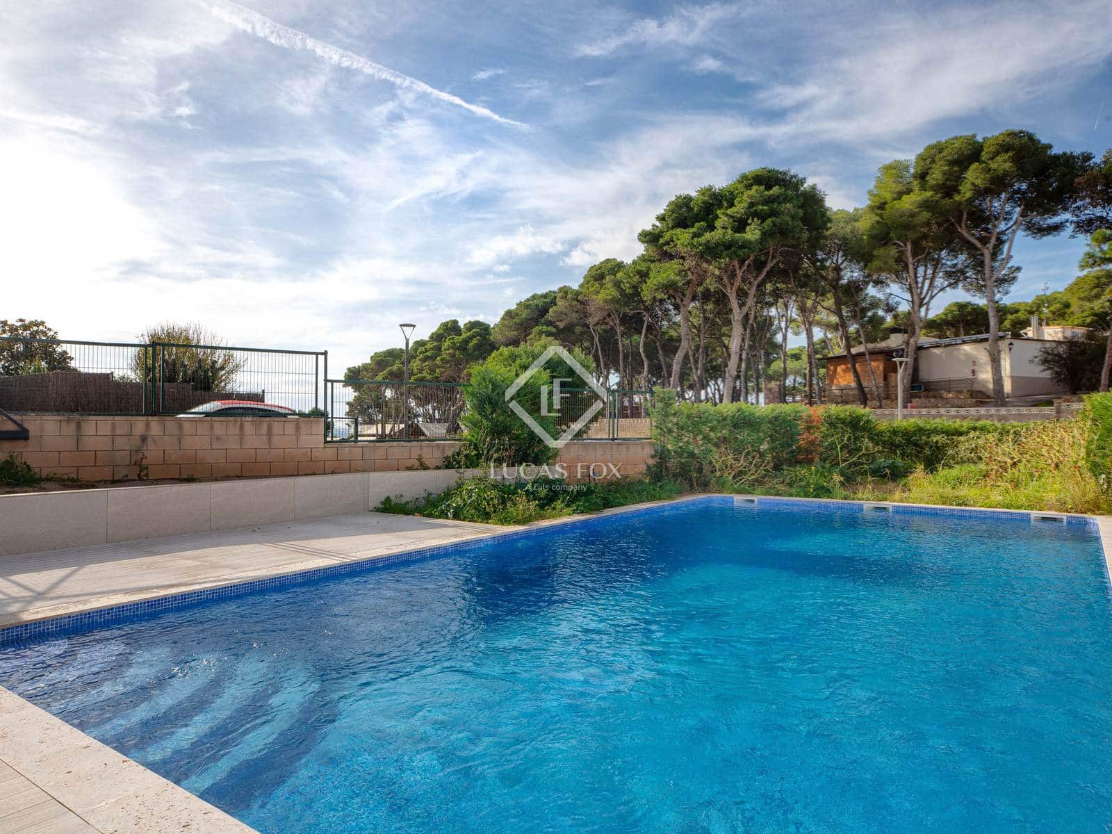 5 bedroom Villa for sale in Palamos with pool garage - € 1,850,000 (Ref: 9395284)