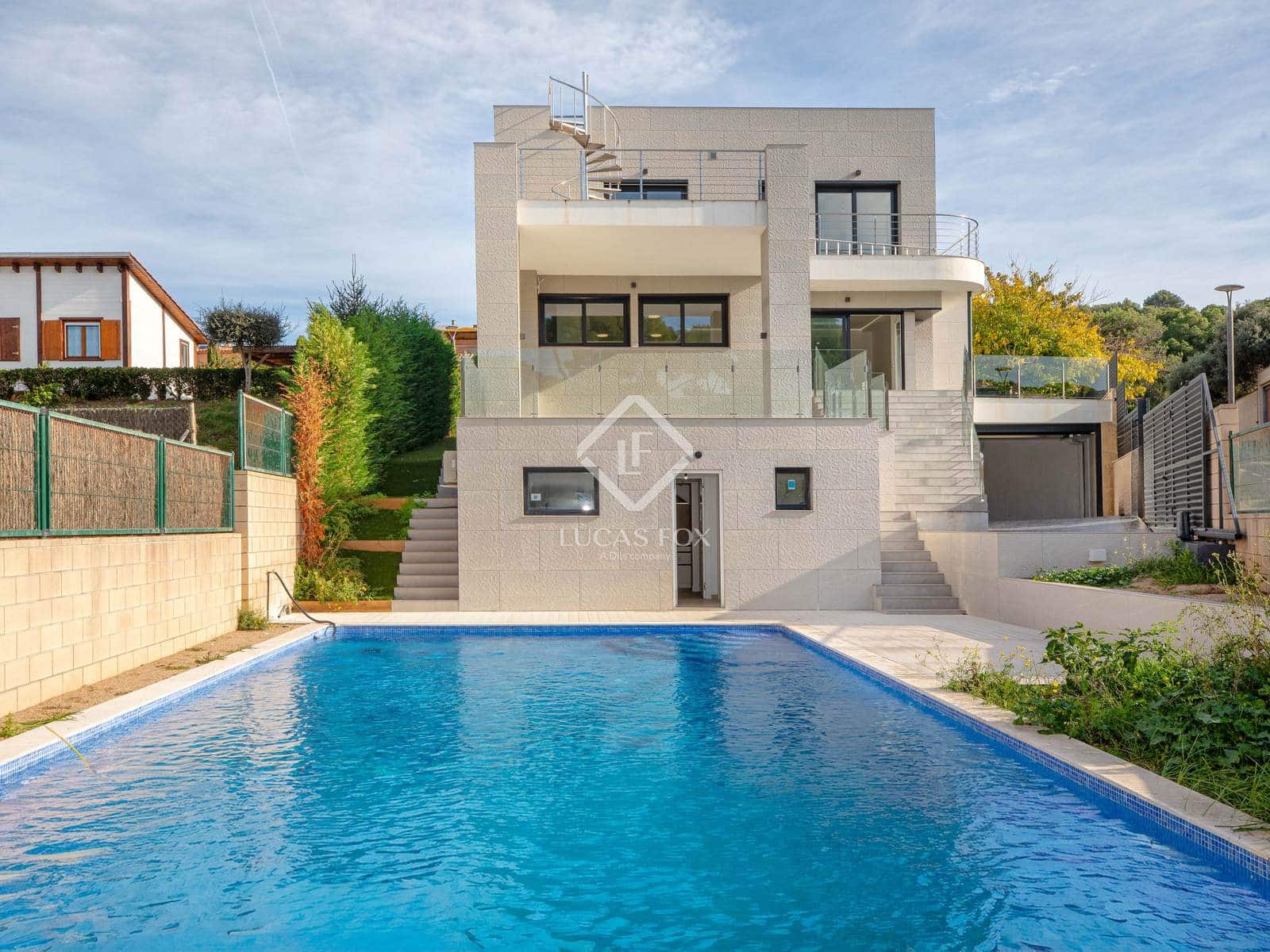 5 bedroom Villa for sale in Palamos with pool garage - € 1,850,000 (Ref: 9395284)