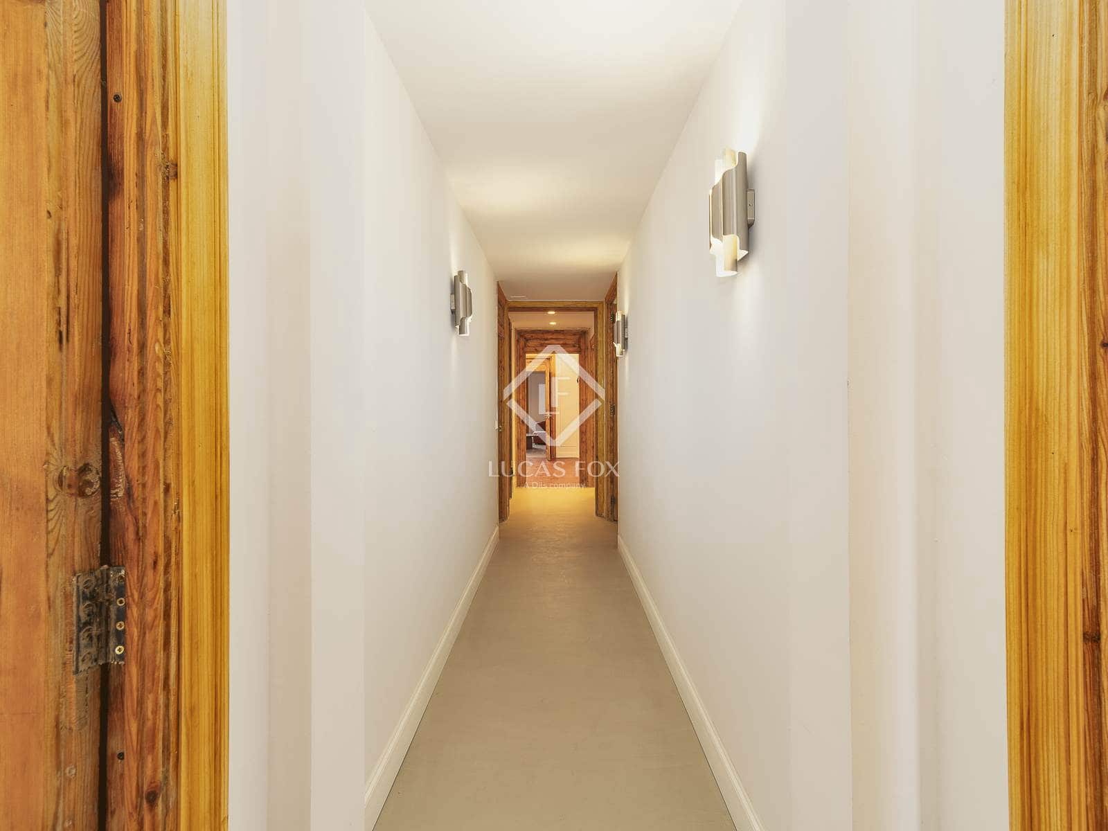 3 slaapkamer Appartement te koop in Barcelona stad - € 1.090.000 (Ref: 9395286)