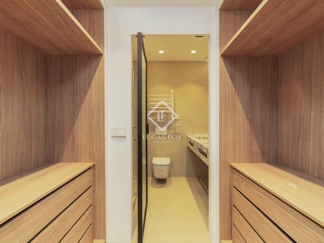 3 slaapkamer Appartement te koop in Barcelona stad - € 1.090.000 (Ref: 9395286)