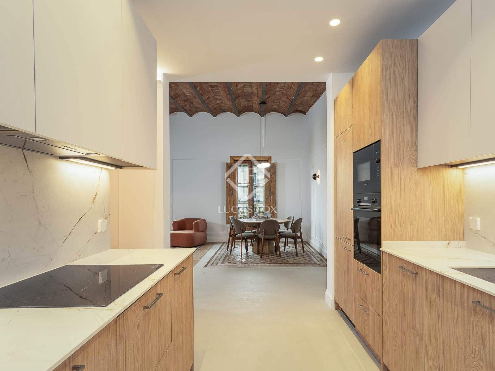 3 slaapkamer Appartement te koop in Barcelona stad - € 1.090.000 (Ref: 9395286)