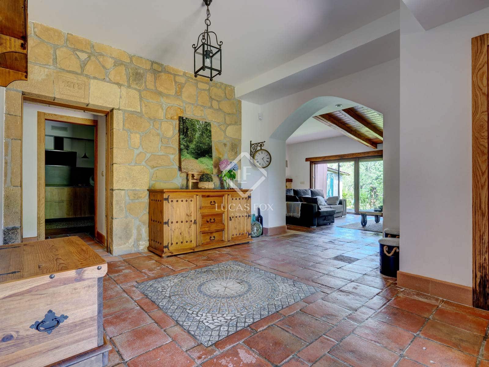 6 makuuhuone Huvila myytävänä paikassa Hondarribia mukana uima-altaan 
autotalli - 1 490 000 € (Ref: 9396814)