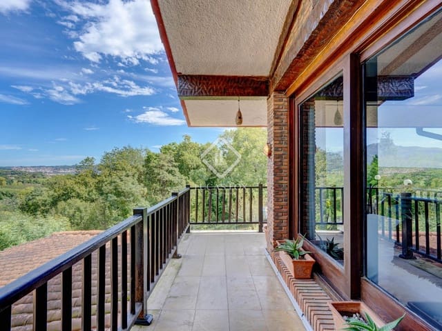 6 slaapkamer Villa te koop in Hondarribia met zwembad garage - € 1.490.000 (Ref: 9396814)