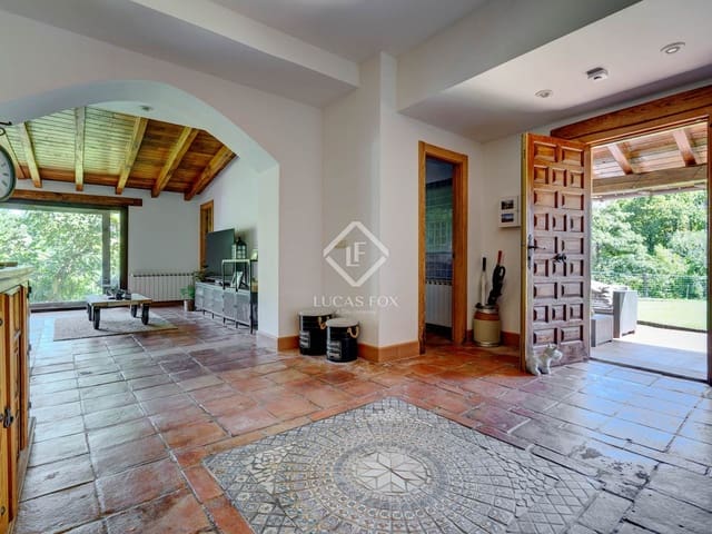 6 slaapkamer Villa te koop in Hondarribia met zwembad garage - € 1.490.000 (Ref: 9396814)