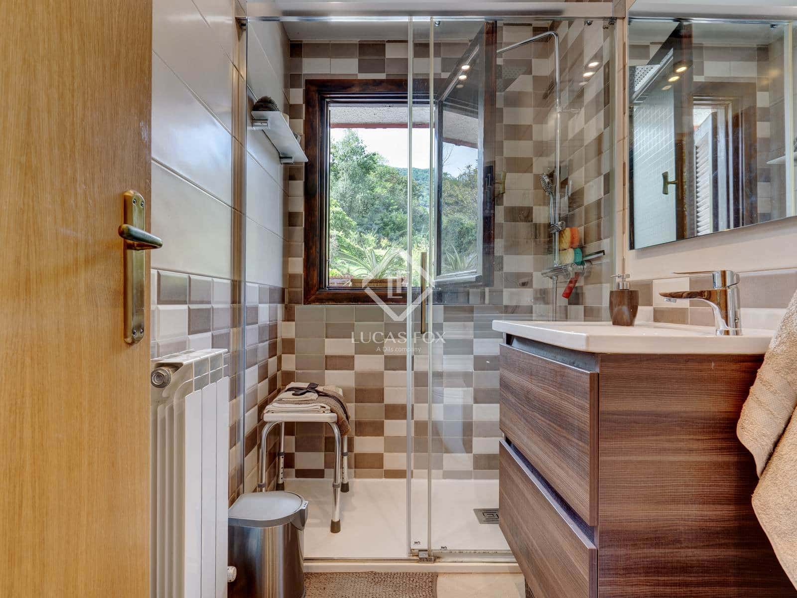 6 makuuhuone Huvila myytävänä paikassa Hondarribia mukana uima-altaan 
autotalli - 1 490 000 € (Ref: 9396814)