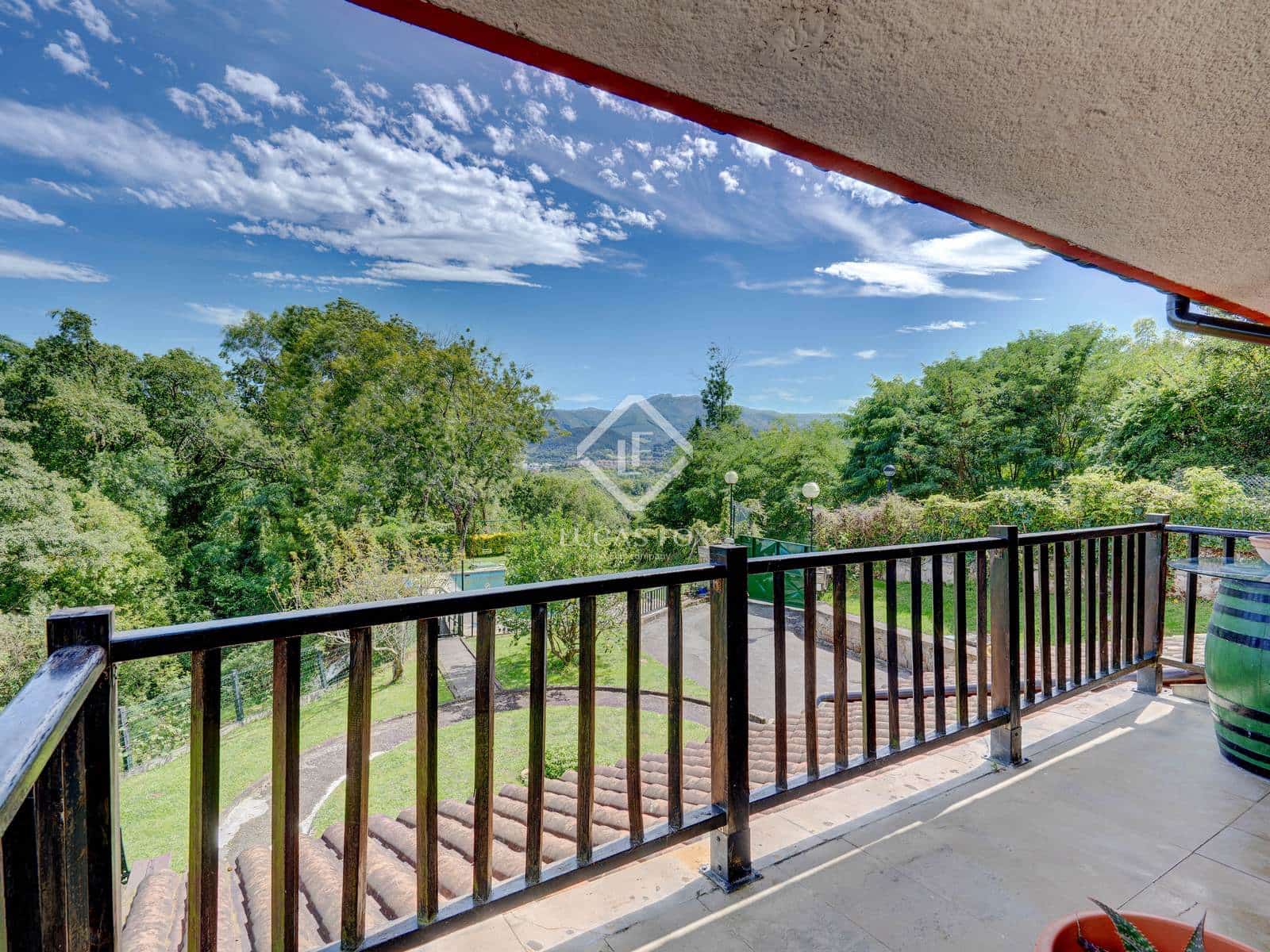 6 makuuhuone Huvila myytävänä paikassa Hondarribia mukana uima-altaan 
autotalli - 1 490 000 € (Ref: 9396814)