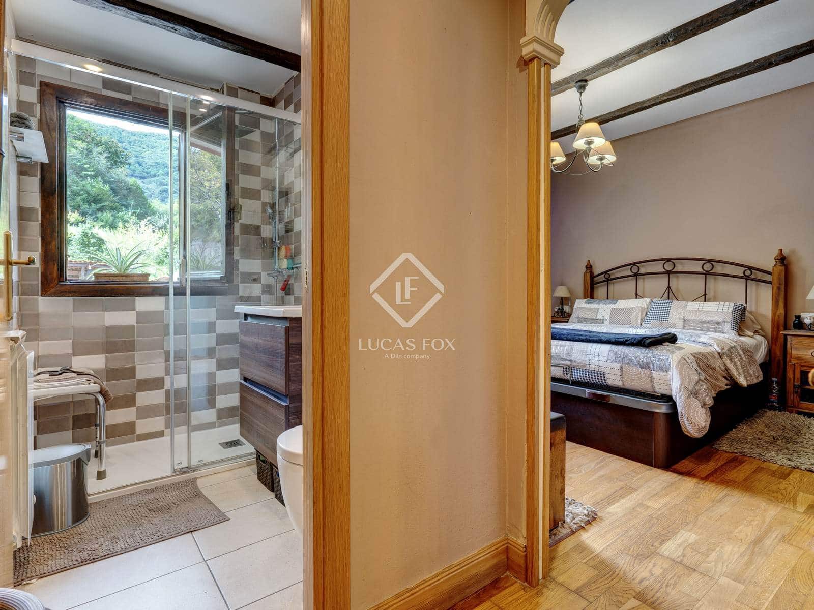 6 makuuhuone Huvila myytävänä paikassa Hondarribia mukana uima-altaan 
autotalli - 1 490 000 € (Ref: 9396814)