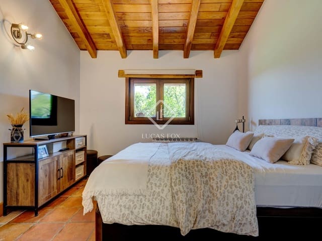 6 slaapkamer Villa te koop in Hondarribia met zwembad garage - € 1.490.000 (Ref: 9396814)