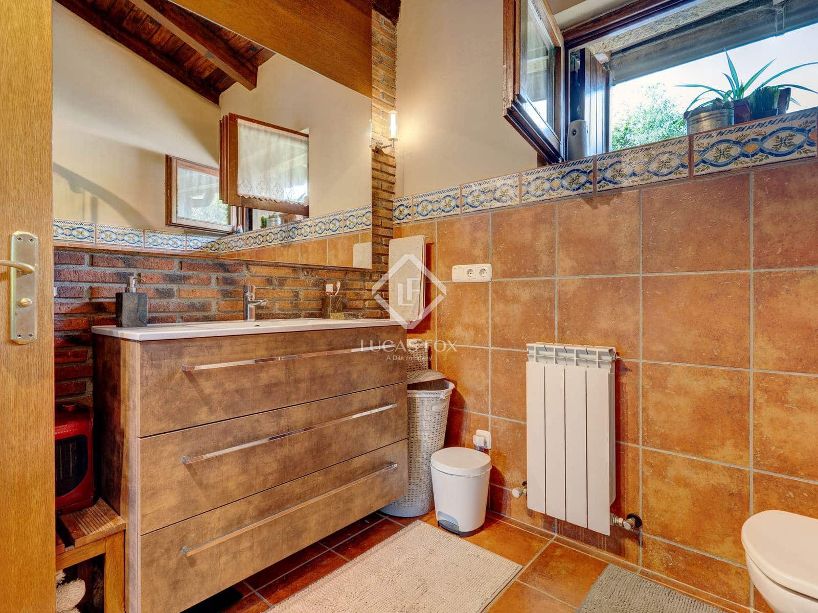 6 makuuhuone Huvila myytävänä paikassa Hondarribia mukana uima-altaan 
autotalli - 1 490 000 € (Ref: 9396814)