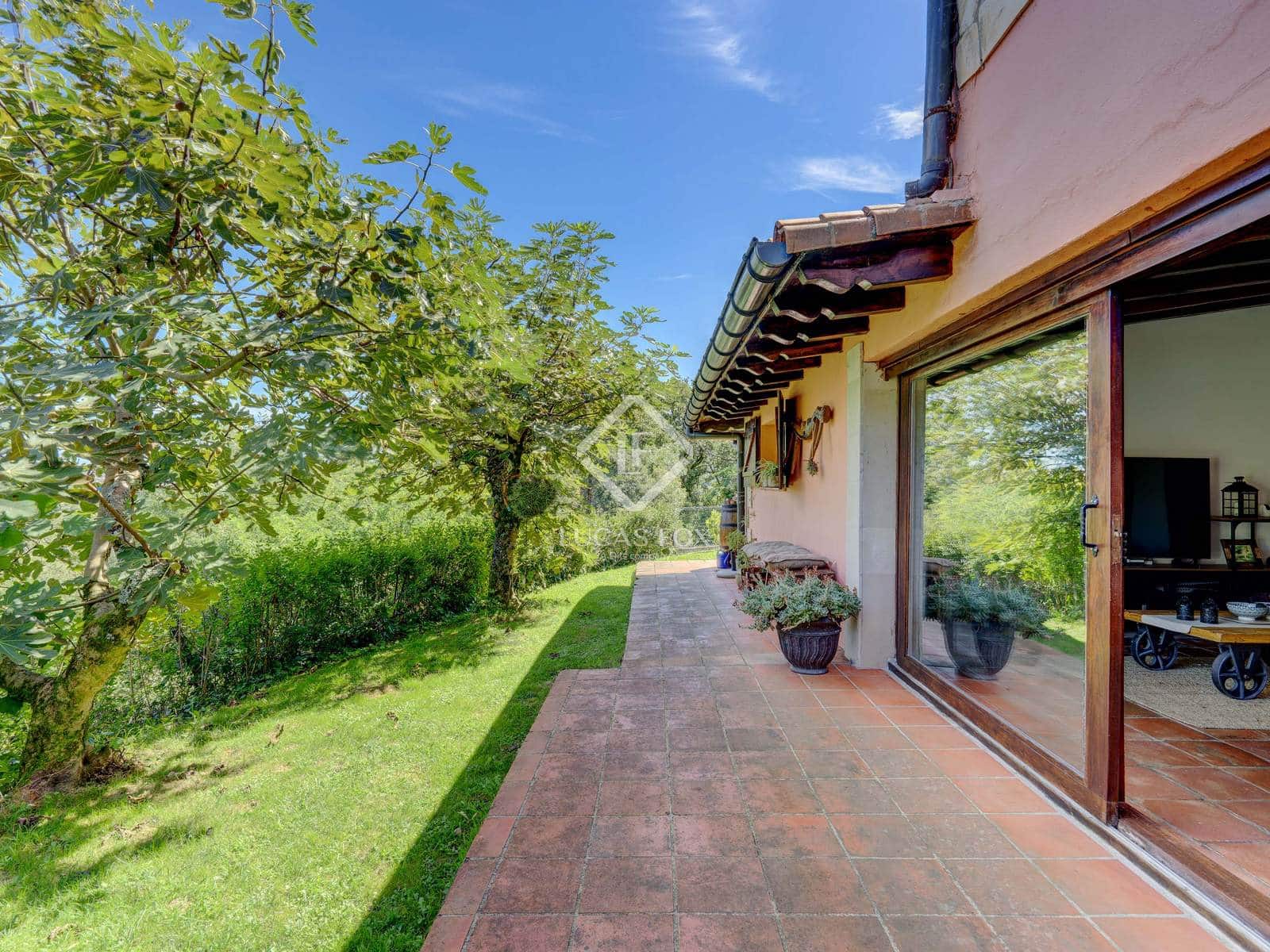 6 makuuhuone Huvila myytävänä paikassa Hondarribia mukana uima-altaan 
autotalli - 1 490 000 € (Ref: 9396814)