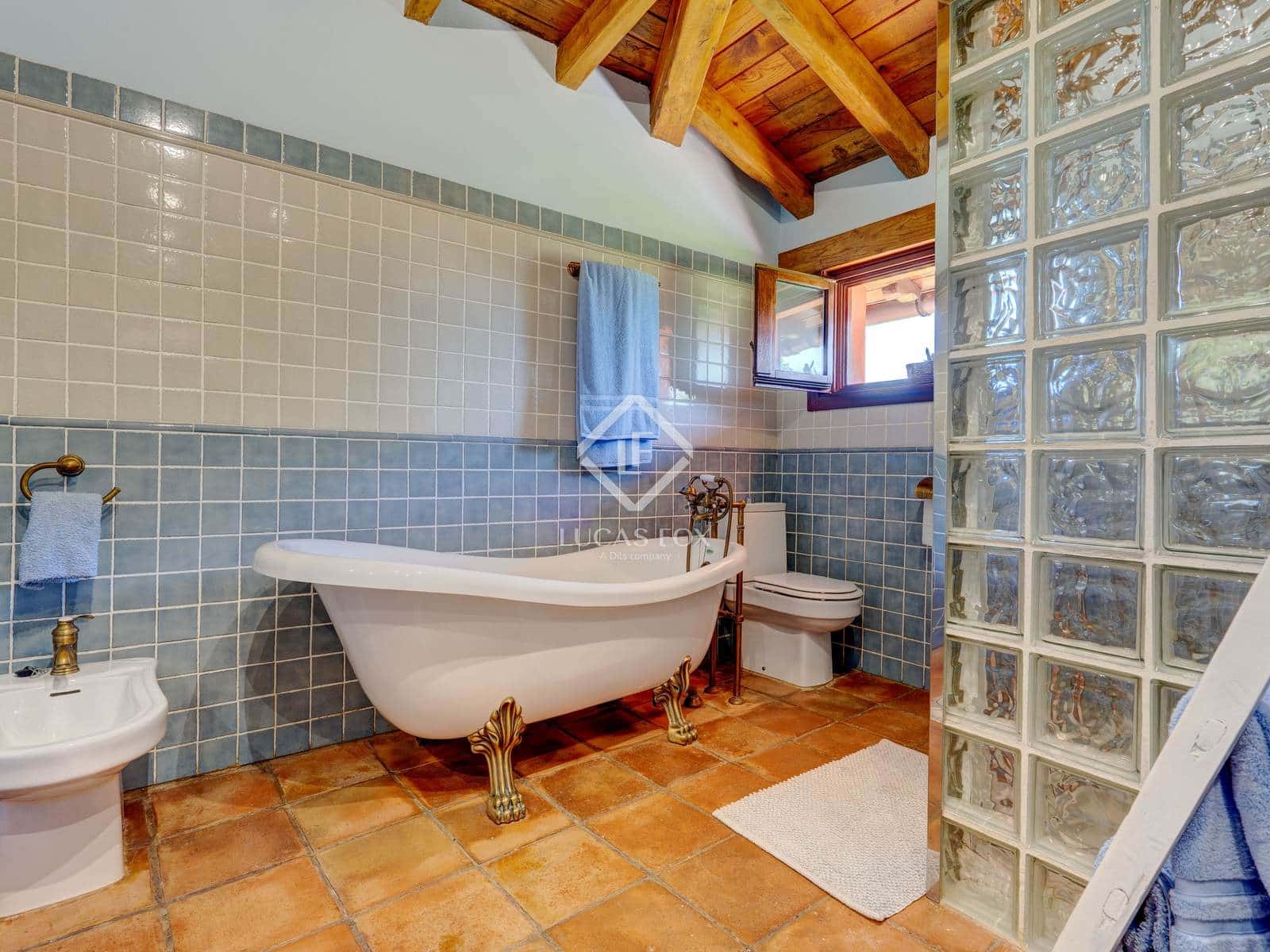 6 makuuhuone Huvila myytävänä paikassa Hondarribia mukana uima-altaan 
autotalli - 1 490 000 € (Ref: 9396814)