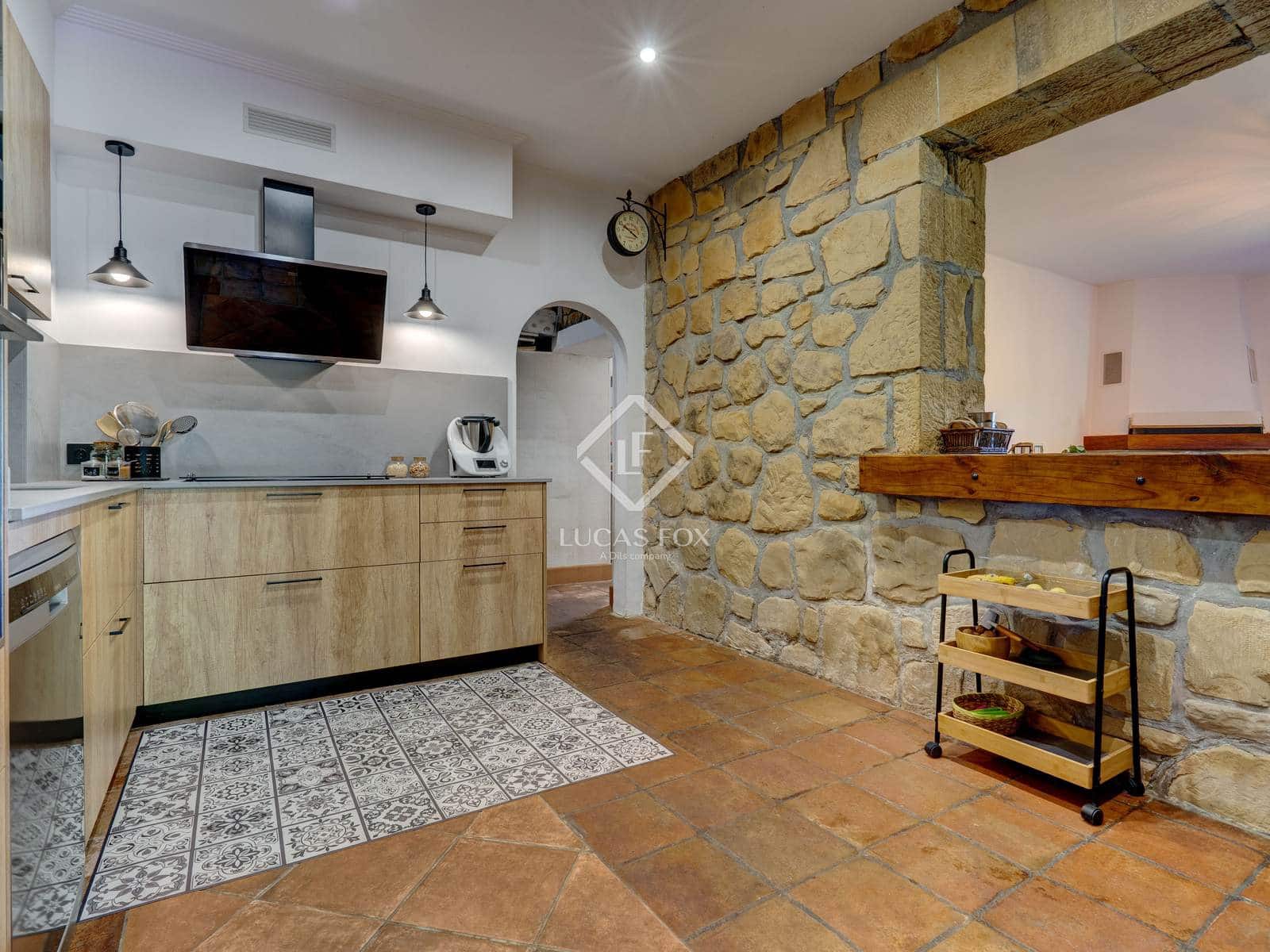 6 makuuhuone Huvila myytävänä paikassa Hondarribia mukana uima-altaan 
autotalli - 1 490 000 € (Ref: 9396814)