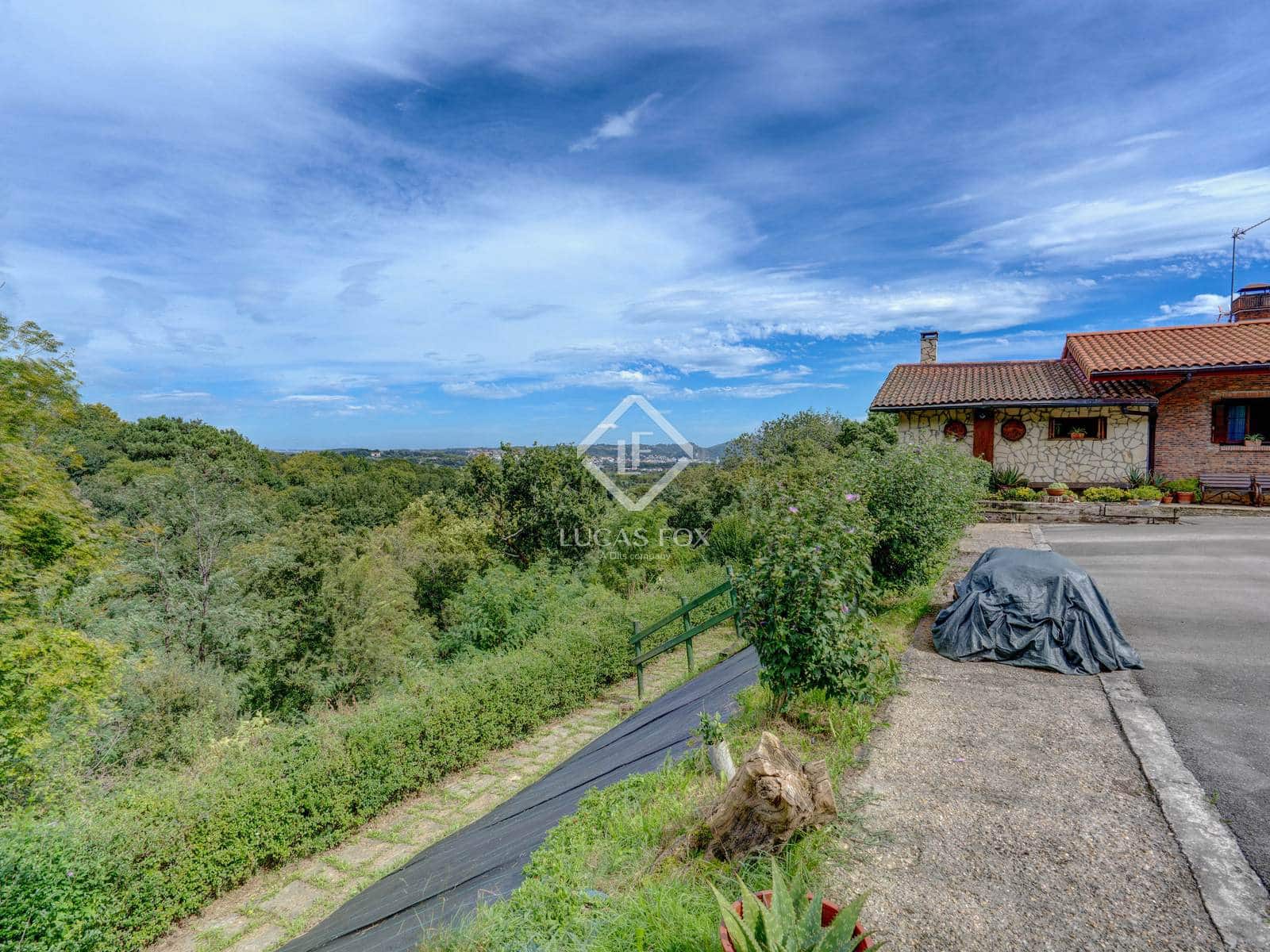 6 makuuhuone Huvila myytävänä paikassa Hondarribia mukana uima-altaan 
autotalli - 1 490 000 € (Ref: 9396814)