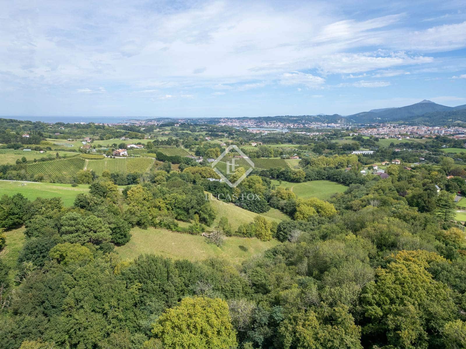 6 makuuhuone Huvila myytävänä paikassa Hondarribia mukana uima-altaan 
autotalli - 1 490 000 € (Ref: 9396814)