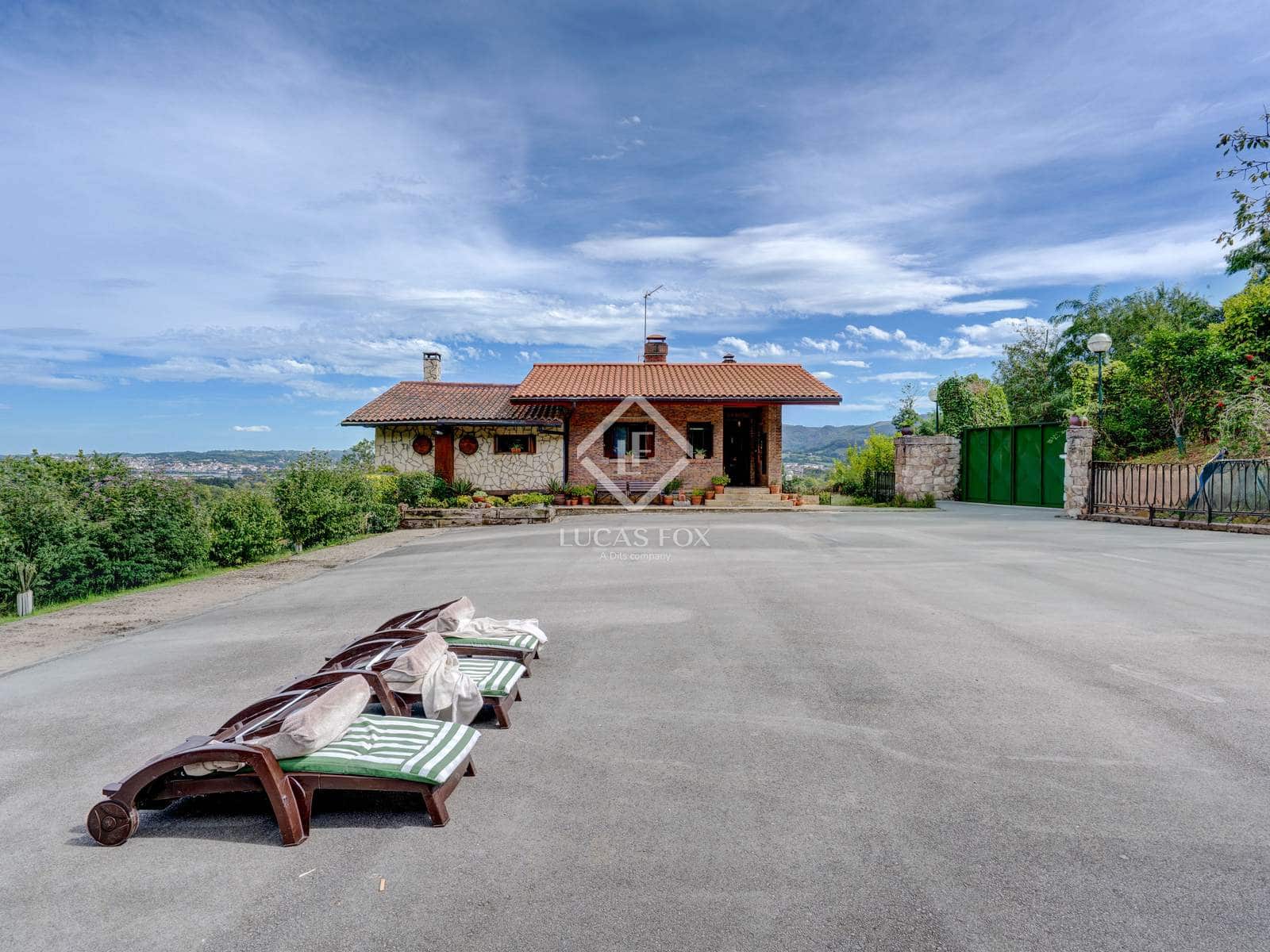 6 makuuhuone Huvila myytävänä paikassa Hondarribia mukana uima-altaan 
autotalli - 1 490 000 € (Ref: 9396814)