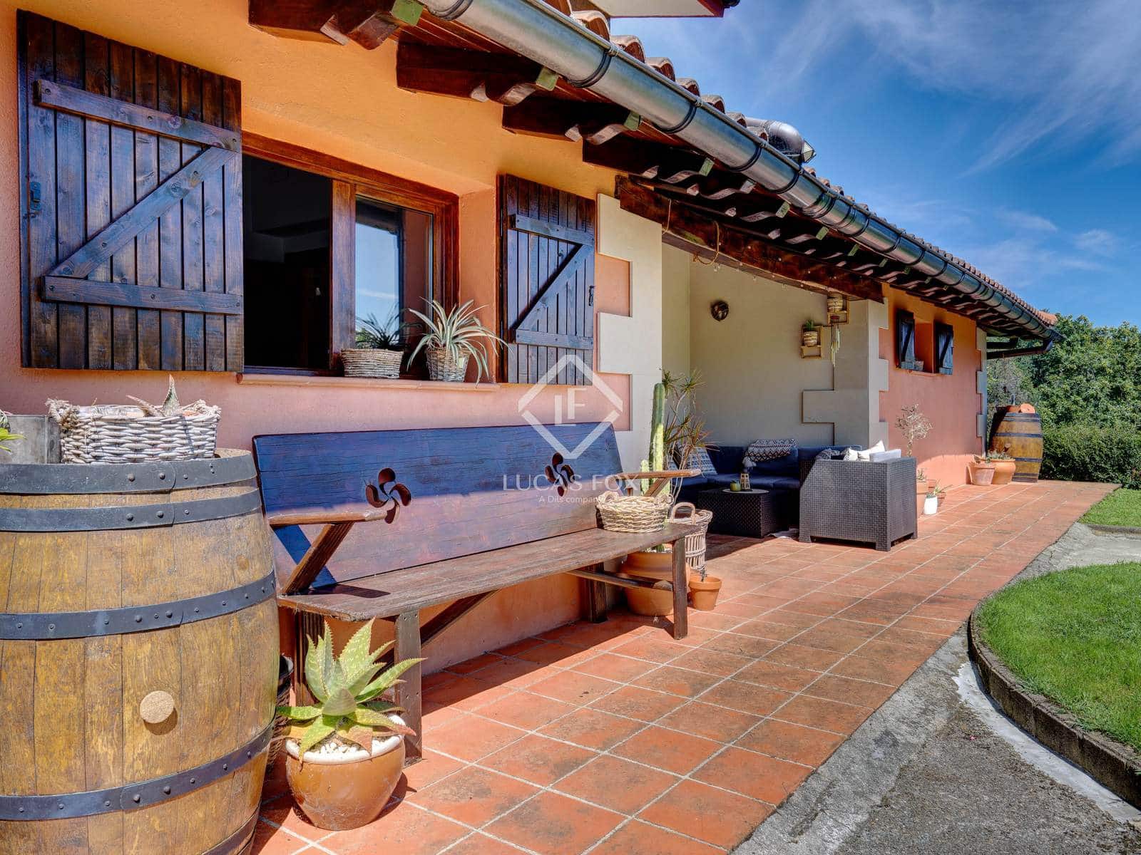 6 makuuhuone Huvila myytävänä paikassa Hondarribia mukana uima-altaan 
autotalli - 1 490 000 € (Ref: 9396814)