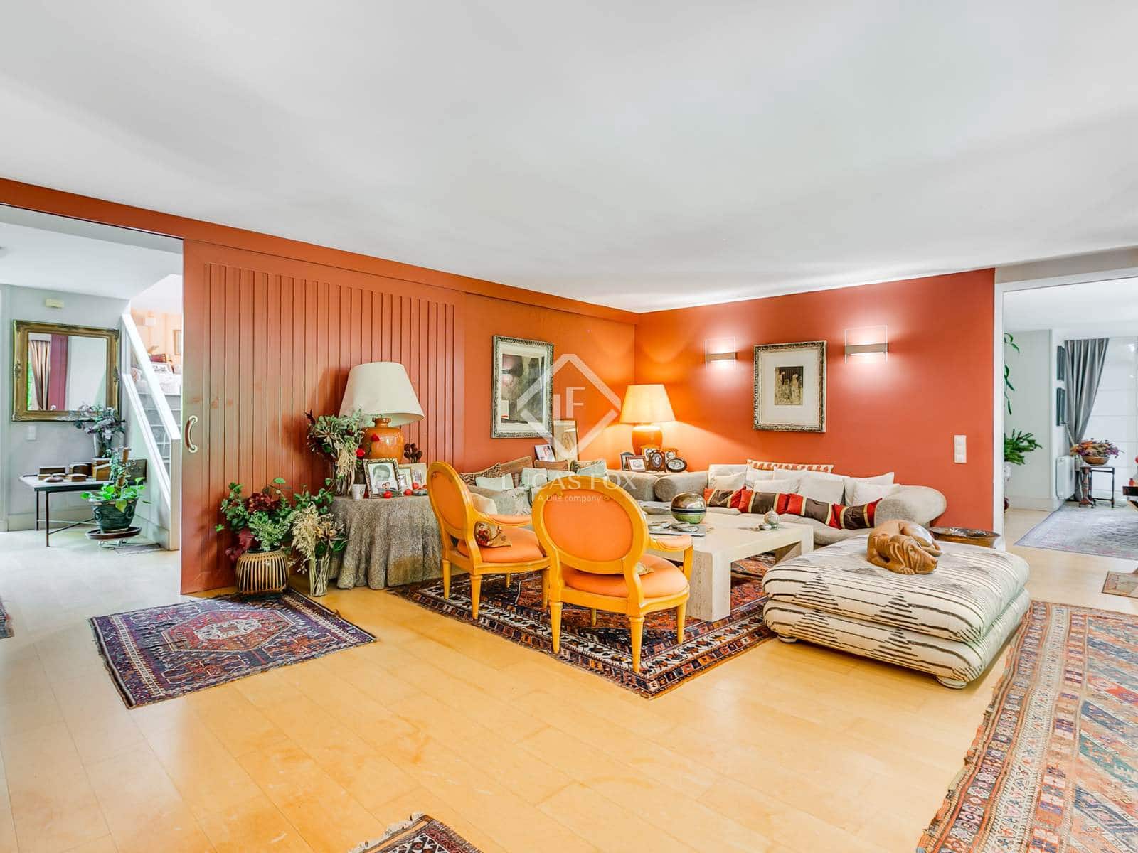 6 bedroom Villa for sale in Madrid city with pool - € 4,000,000 (Ref: 9396815)