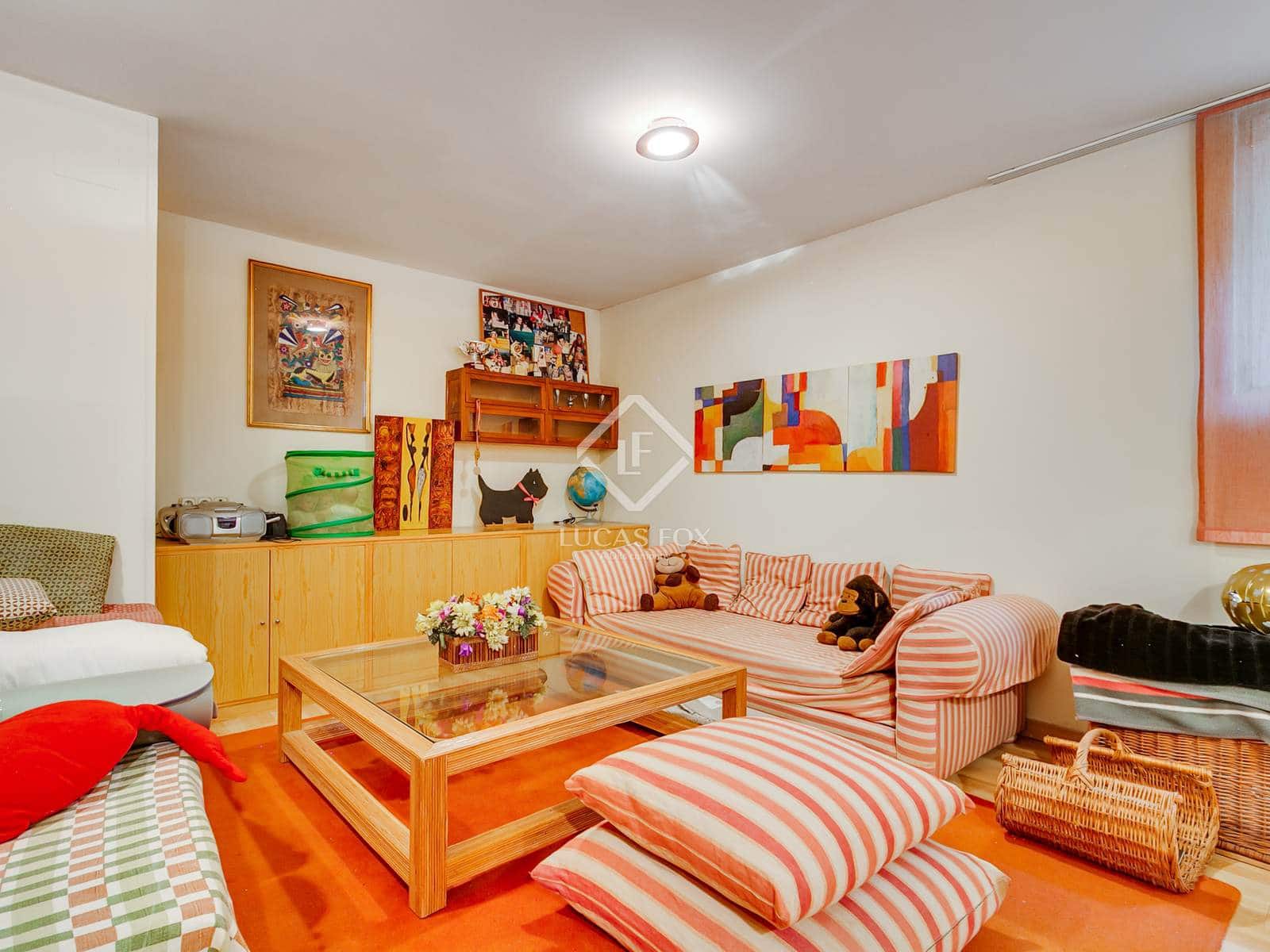 6 bedroom Villa for sale in Madrid city with pool - € 4,000,000 (Ref: 9396815)