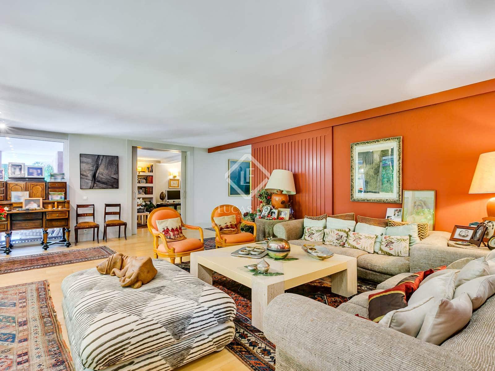 6 bedroom Villa for sale in Madrid city with pool - € 4,000,000 (Ref: 9396815)